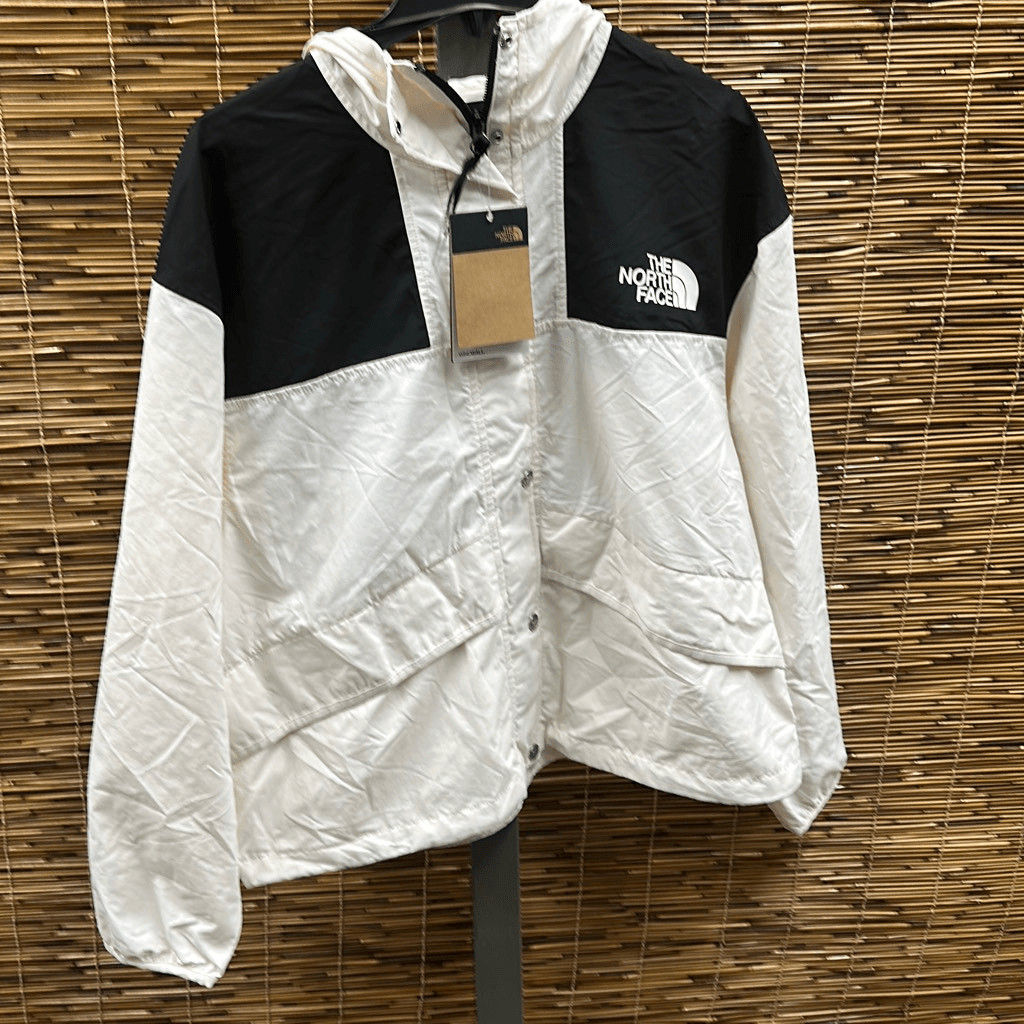 The North Face Inc Women’s ’86 Mountain Wind Jacket in White/Gardenia Size Small