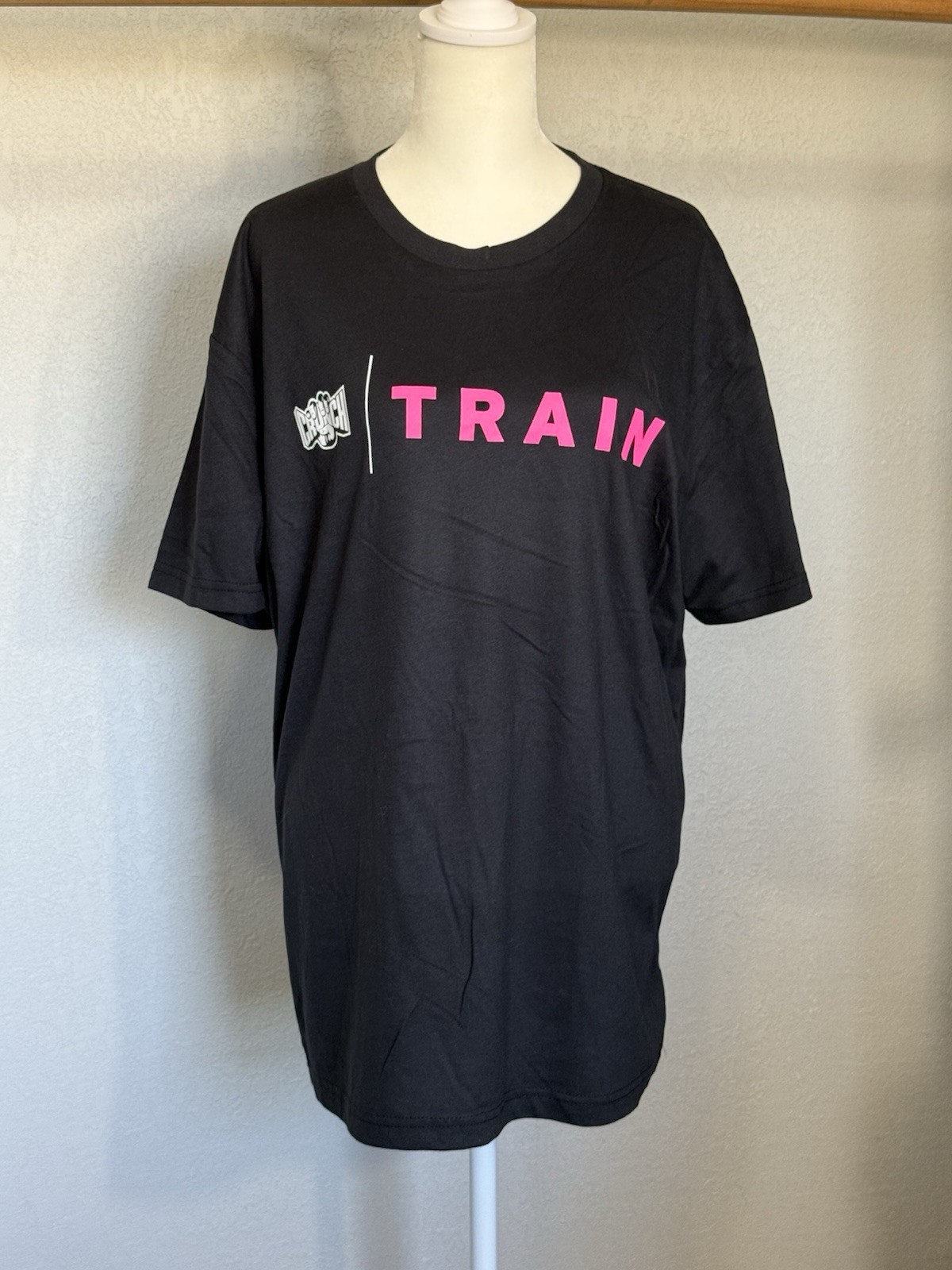 Crunch Fitness “Train” Graphic Tee – NWOT – Next Level Apparel