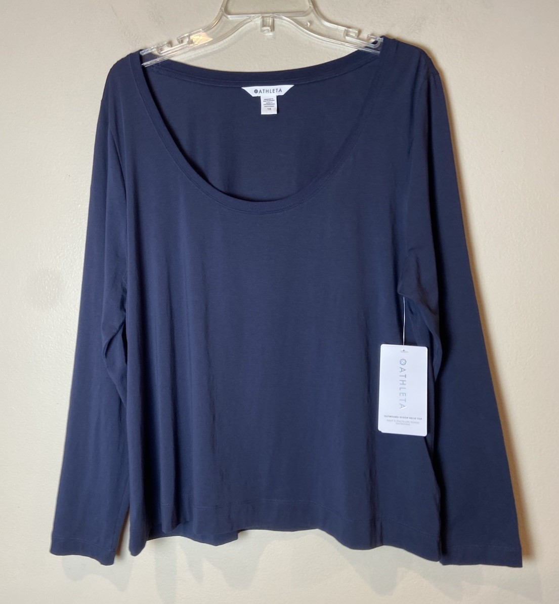 NWT $69 Athleta 1X Outbound Scoop Neck Long Sleeve Stretch Comfort Top