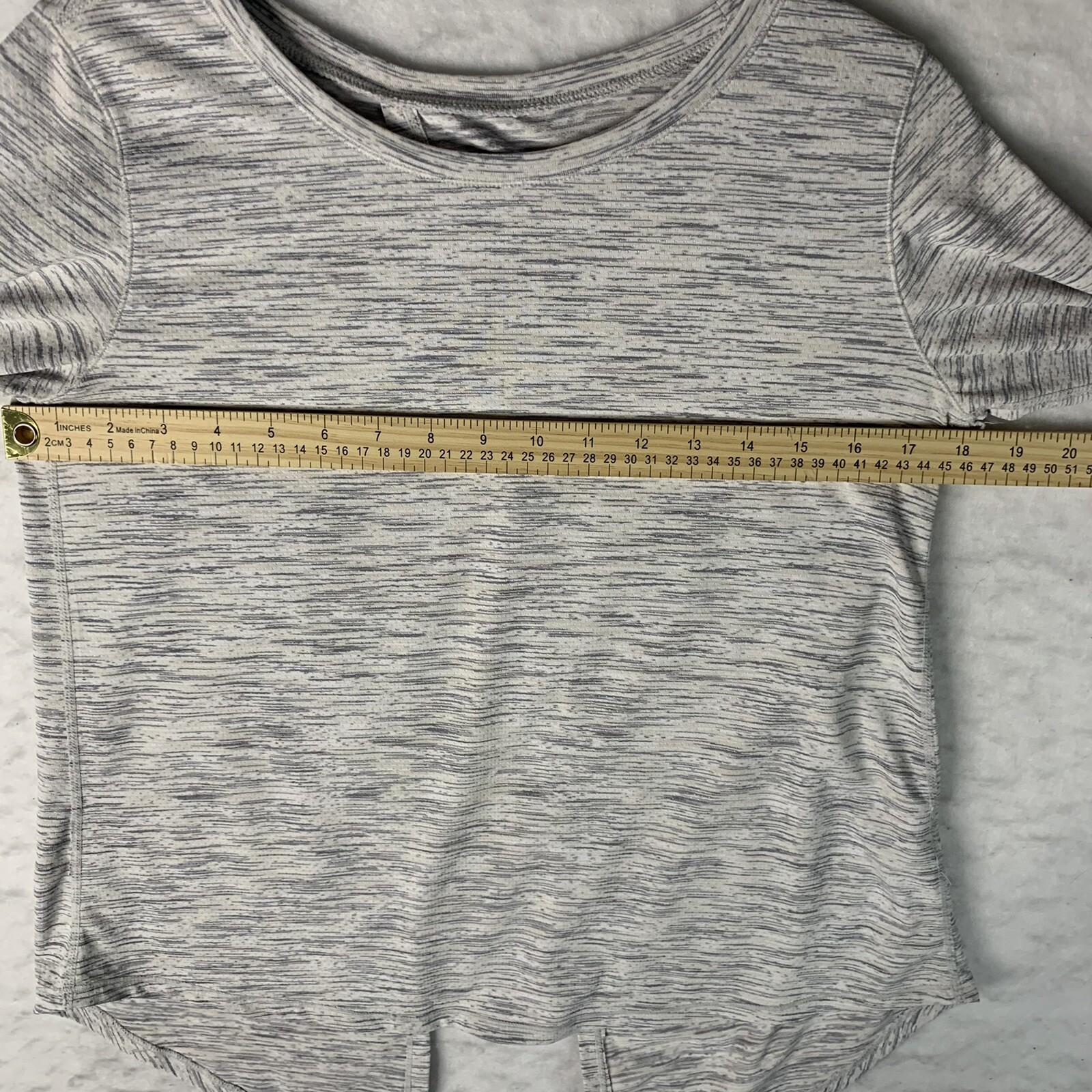 ZYIA Active Light Gray Split Back Long Sleeve Tee Workout Top Size Medium