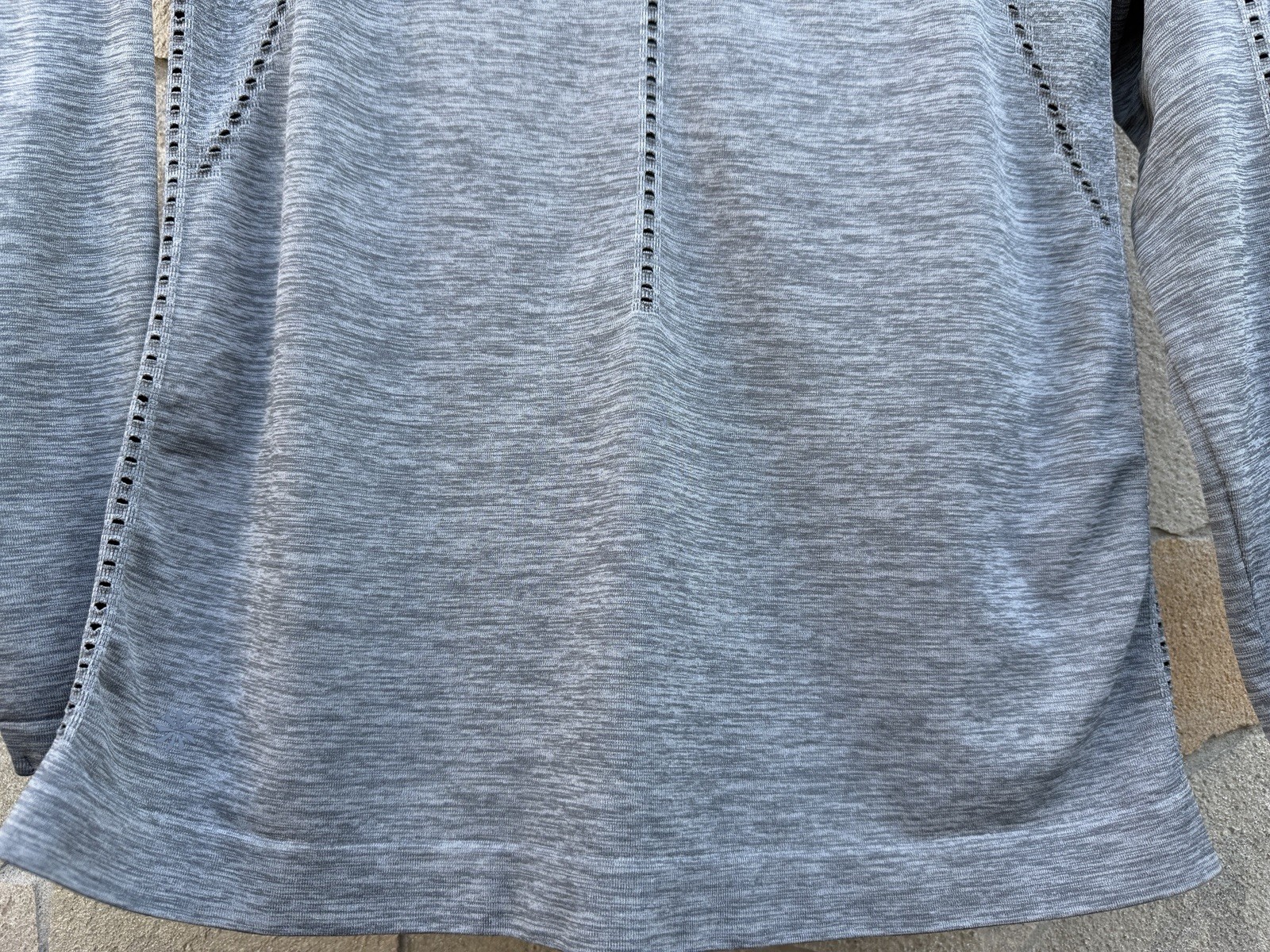Athleta Long Sleeve Performance Top XS Gray Perforated Athletic Yoga Portugal (