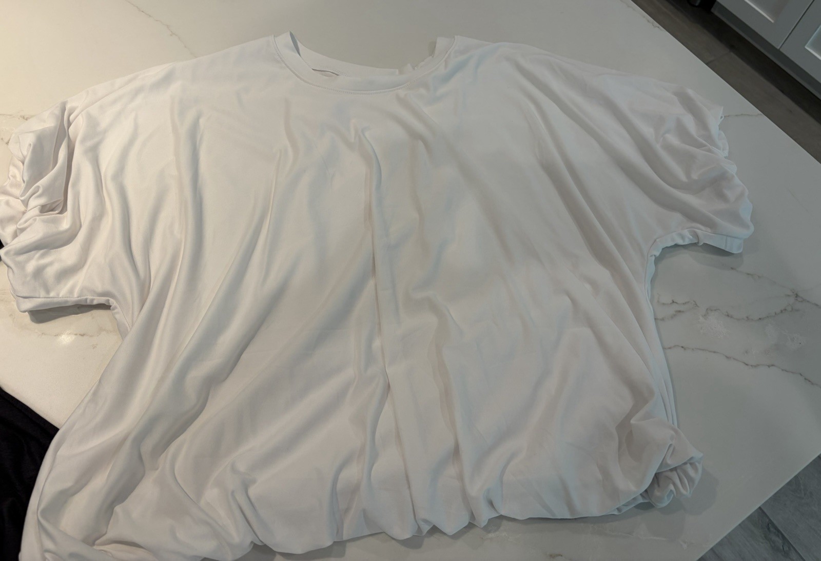 OLD NAVY CloudMotion Bubble Hem Tops 2 Black & White Athletic Active sz L – EEUC