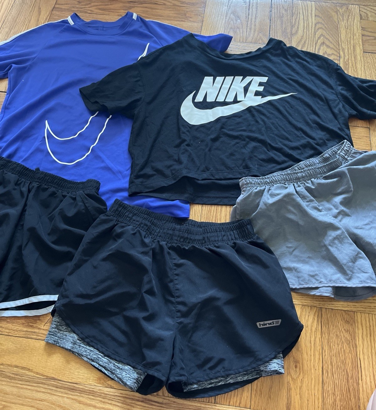 Mixed Lot Cropped Nike T-Shirt, Dri Fit, 2 Nike Shorts, HIND