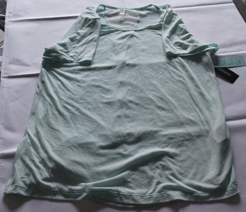 Ideology Performance Sunlit Aqua Top Size Large