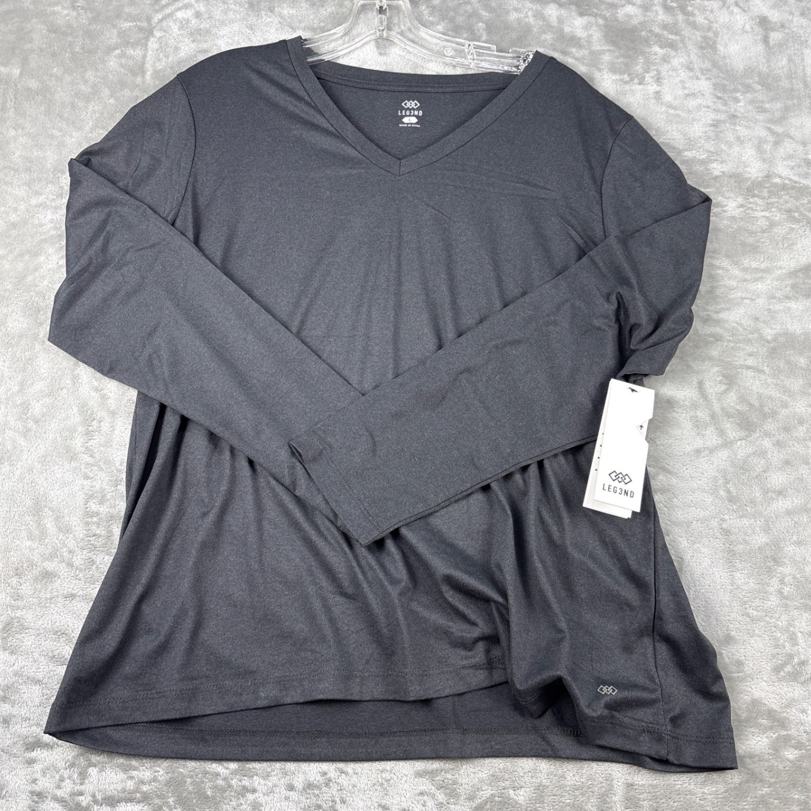 LEG3ND Womens Long Sleeve V-Neck Activewear Top Charcoal Gray Heather Large NWT