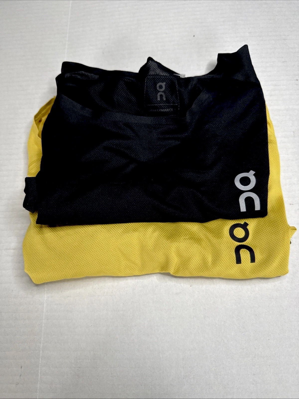 On Cloud Top Shirts (2) Women’s LG Performance Ultra Light Top Running Fitness