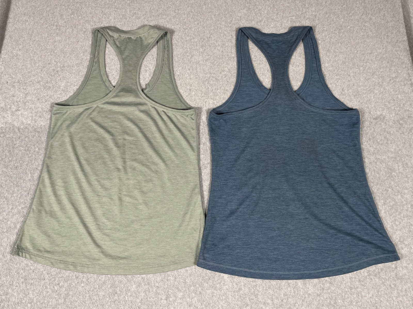 Vuori Performance Racerback Tank Top Women Small Green/Navy Blue(2 piece Bundle)