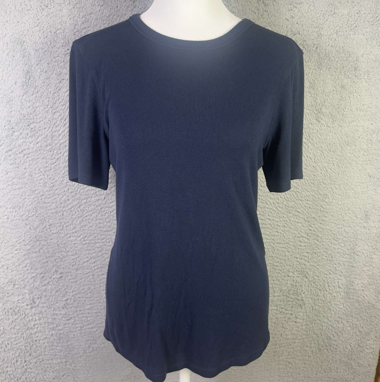Lululemon Top Womens 6 Blue Short Sleeve Athletic Stretch Relaxed Fit Preppy