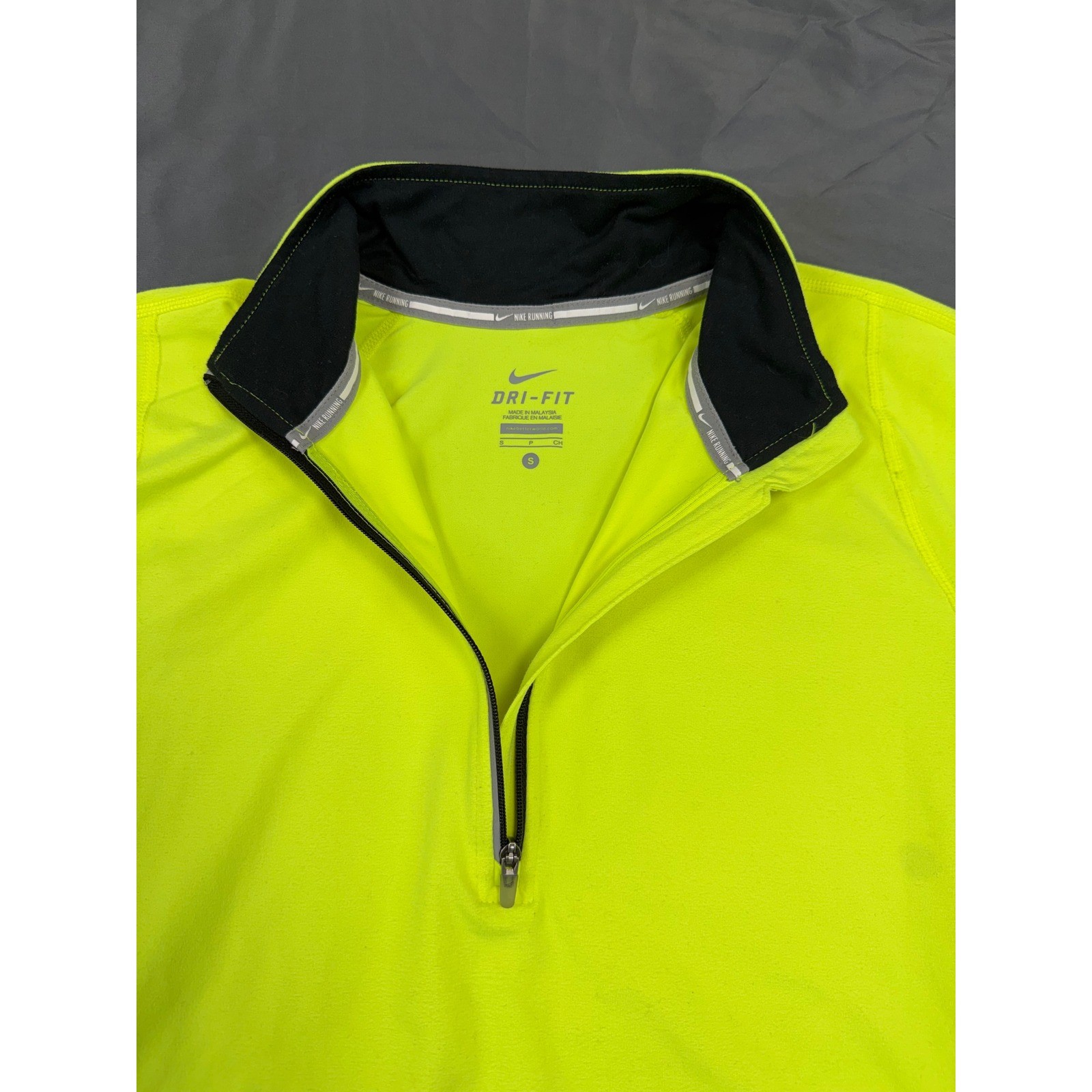Nike Running Dri-FIT Half Zip Pullover Neon Yellow Volt Womens Small Thumbholes