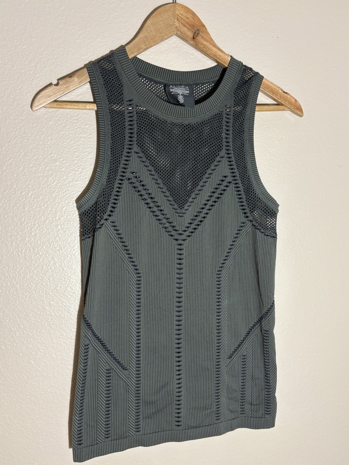 Athleta Mesh Tank Top Sage Green S Breathable Stretch Laser Cut