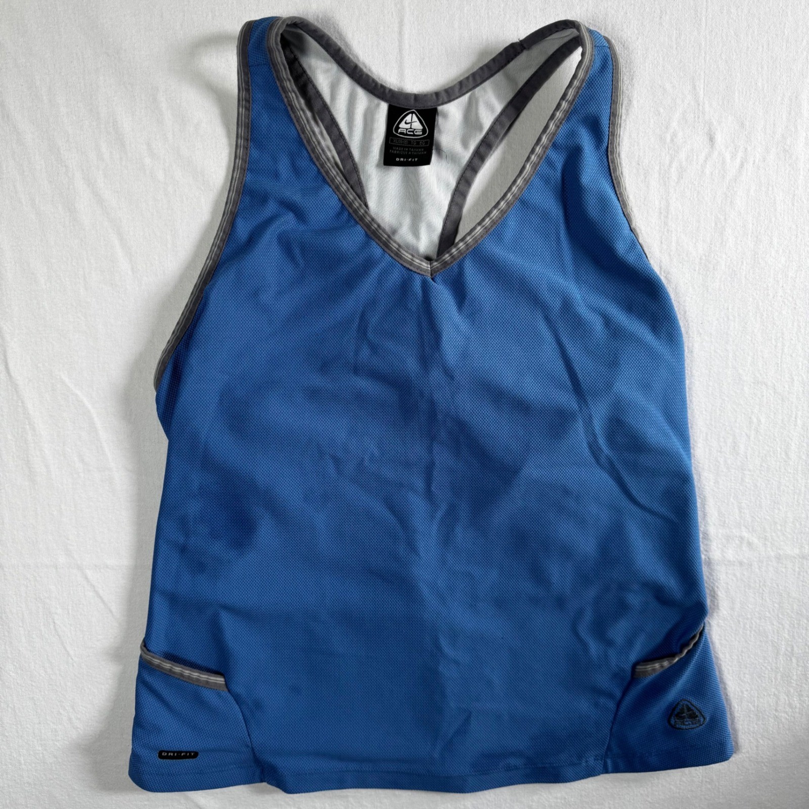 Vintage Nike ACG Dri-FIT Tank Top Womens XL Blue Racerback Shelf Bra Pockets