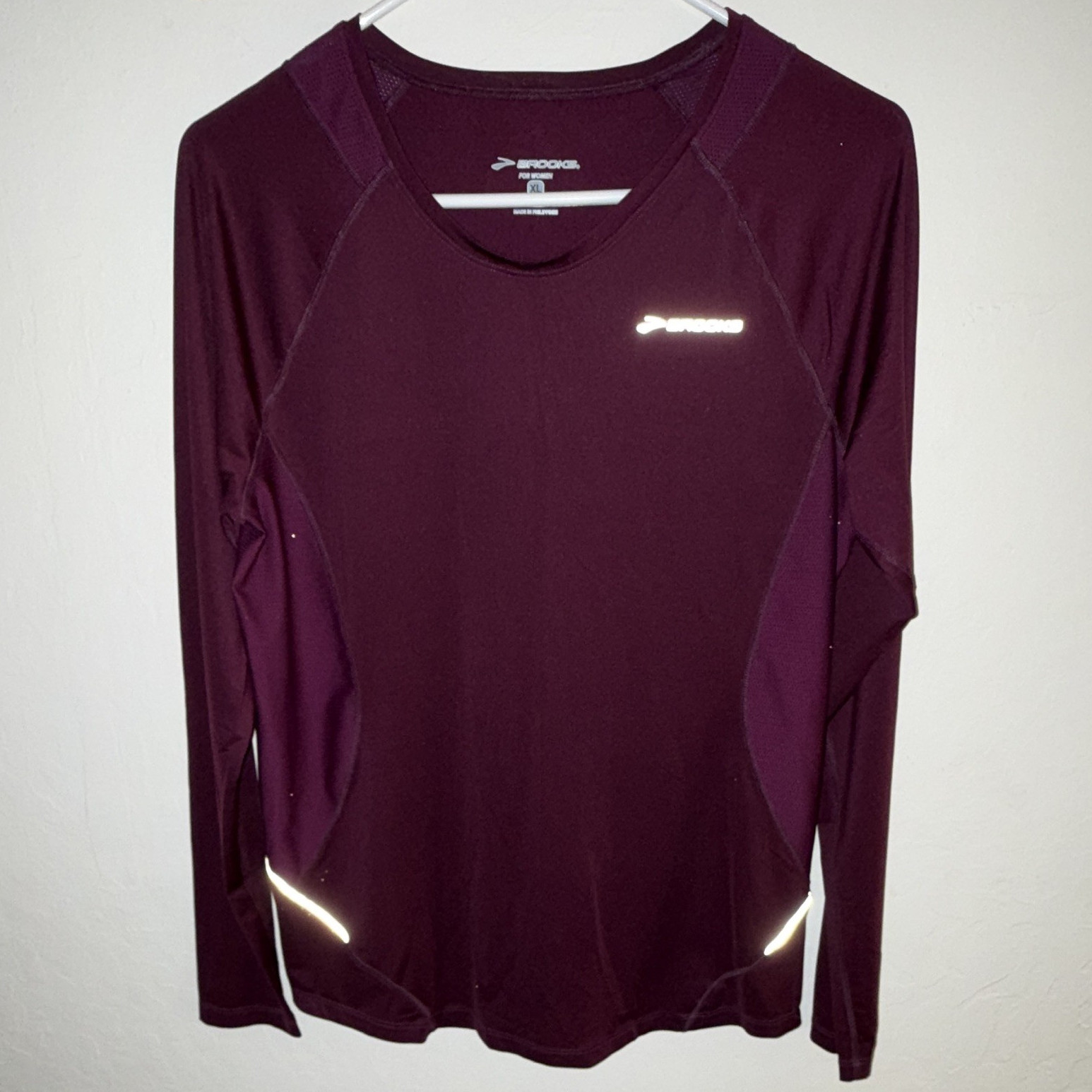 Brooks Purple Reflective Stretch Crew Neck Raglan Long Sleeve Women’s XL