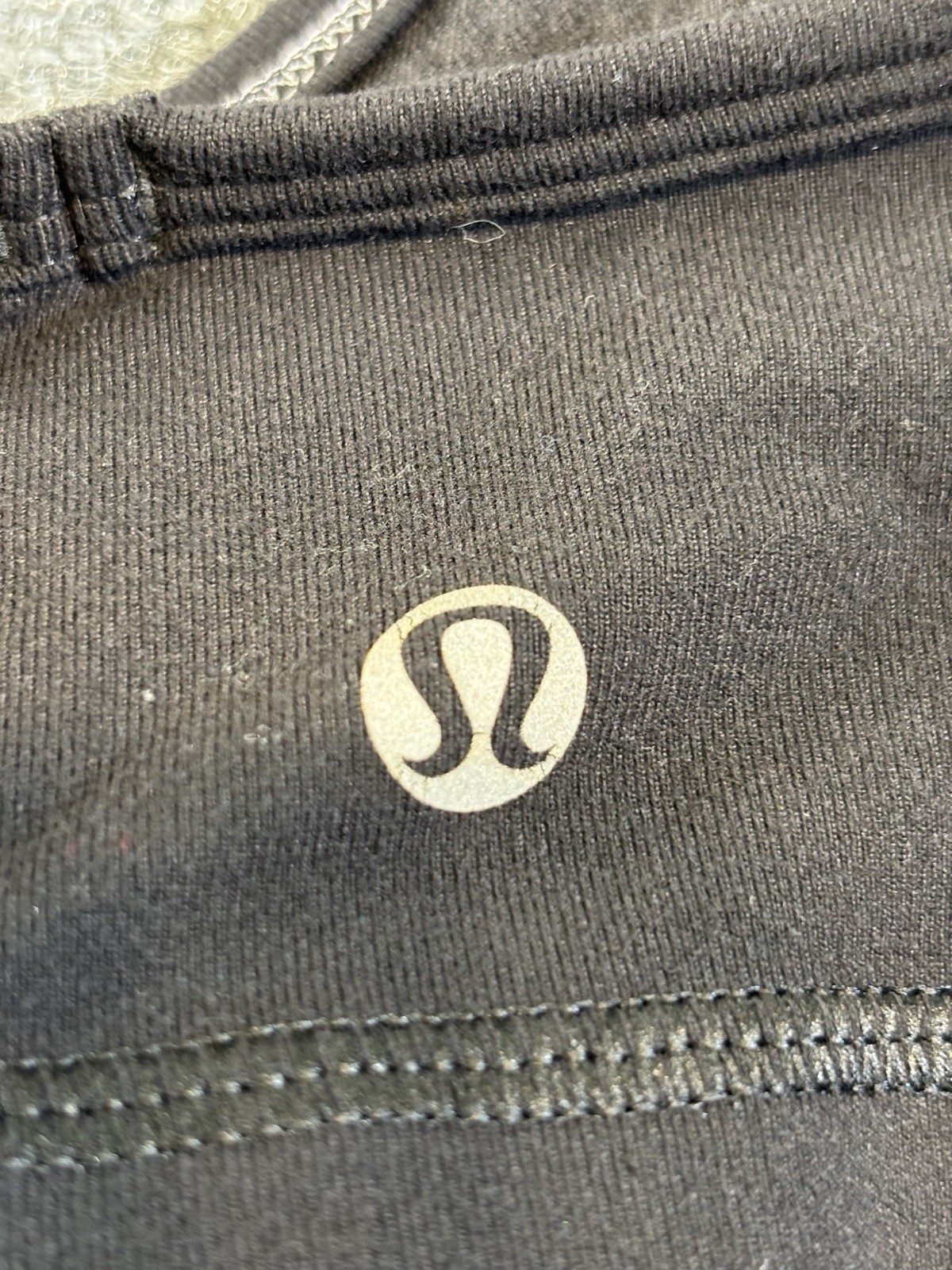 Lululemon No Limit Tank Top 2-in-1 Built In Bra Black Flowy Mesh Size 4