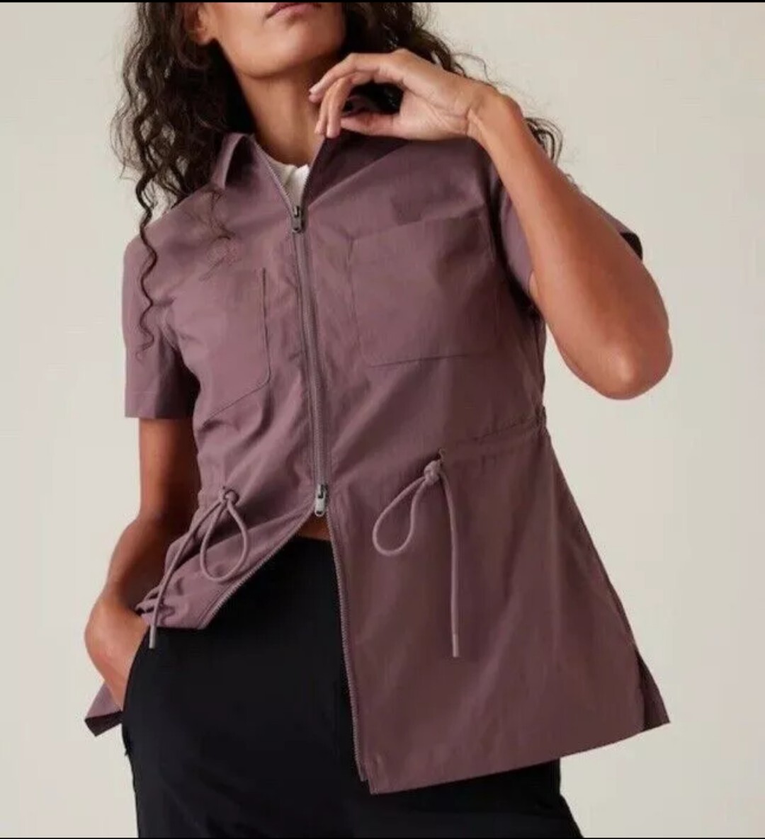 Athleta Advantage Cinch Top Medium Purple Short Sleeve Full Zip Vented 533014-02