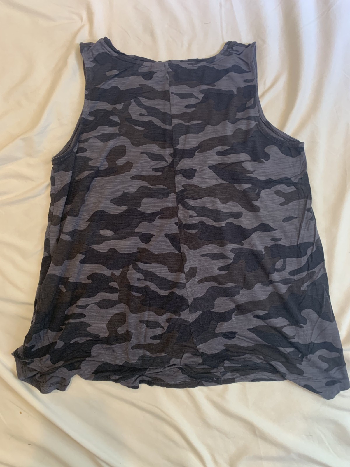 Women’s Medium UltraLite Black and Gray Camo Workout Tank Top