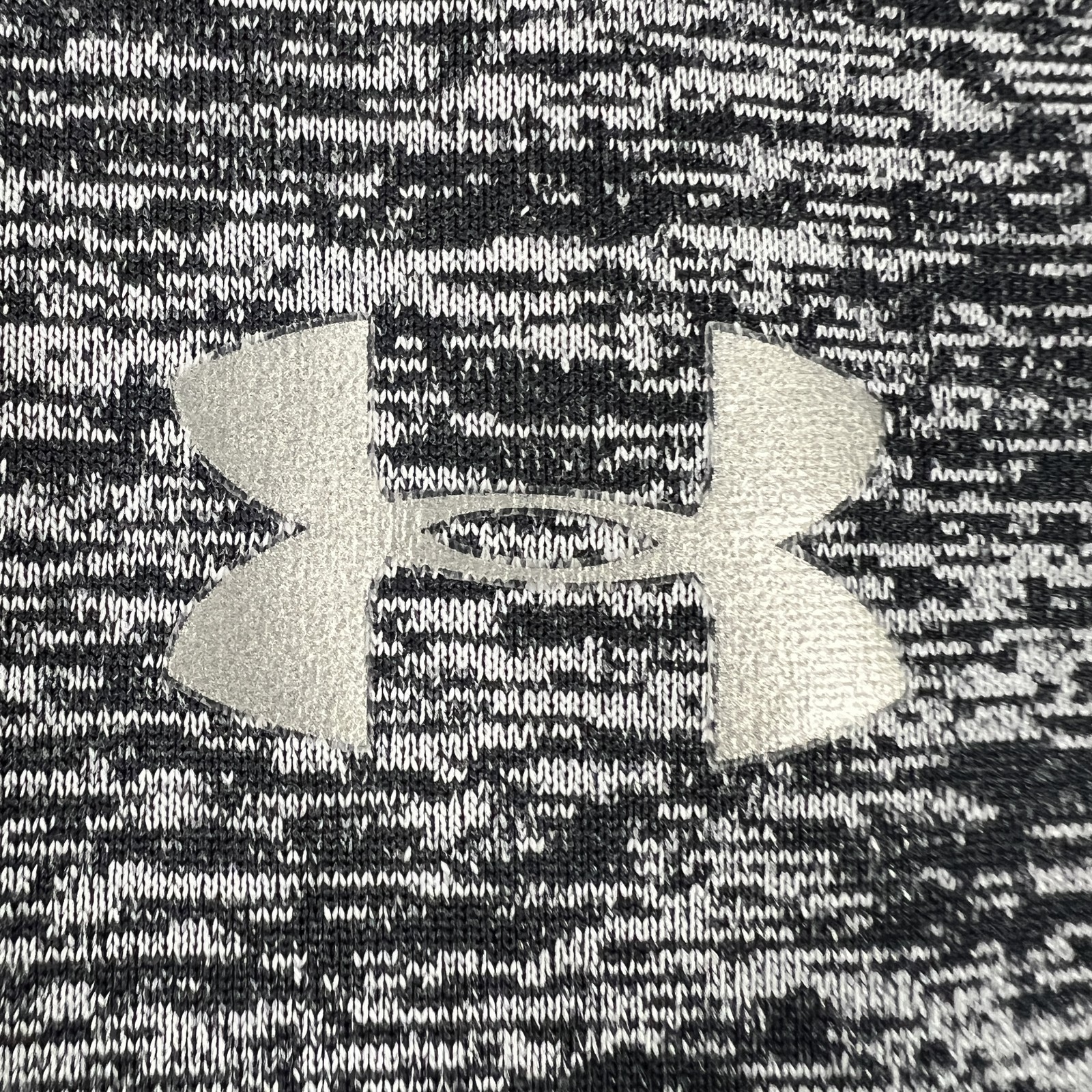 Under Armour Shirt Womens Medium Gray HeatGear Athletic Activewear Loose Fit Top