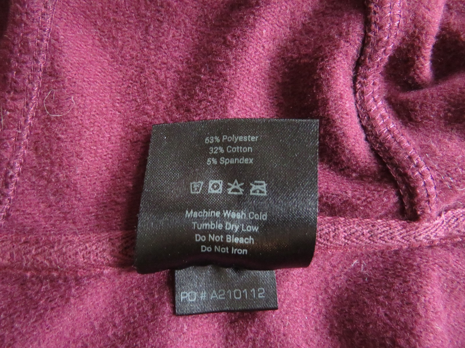 HYLETE Women’s Medium Linear Tech II Semi-Fitted Fleece Full Zip Hoodie RAISIN