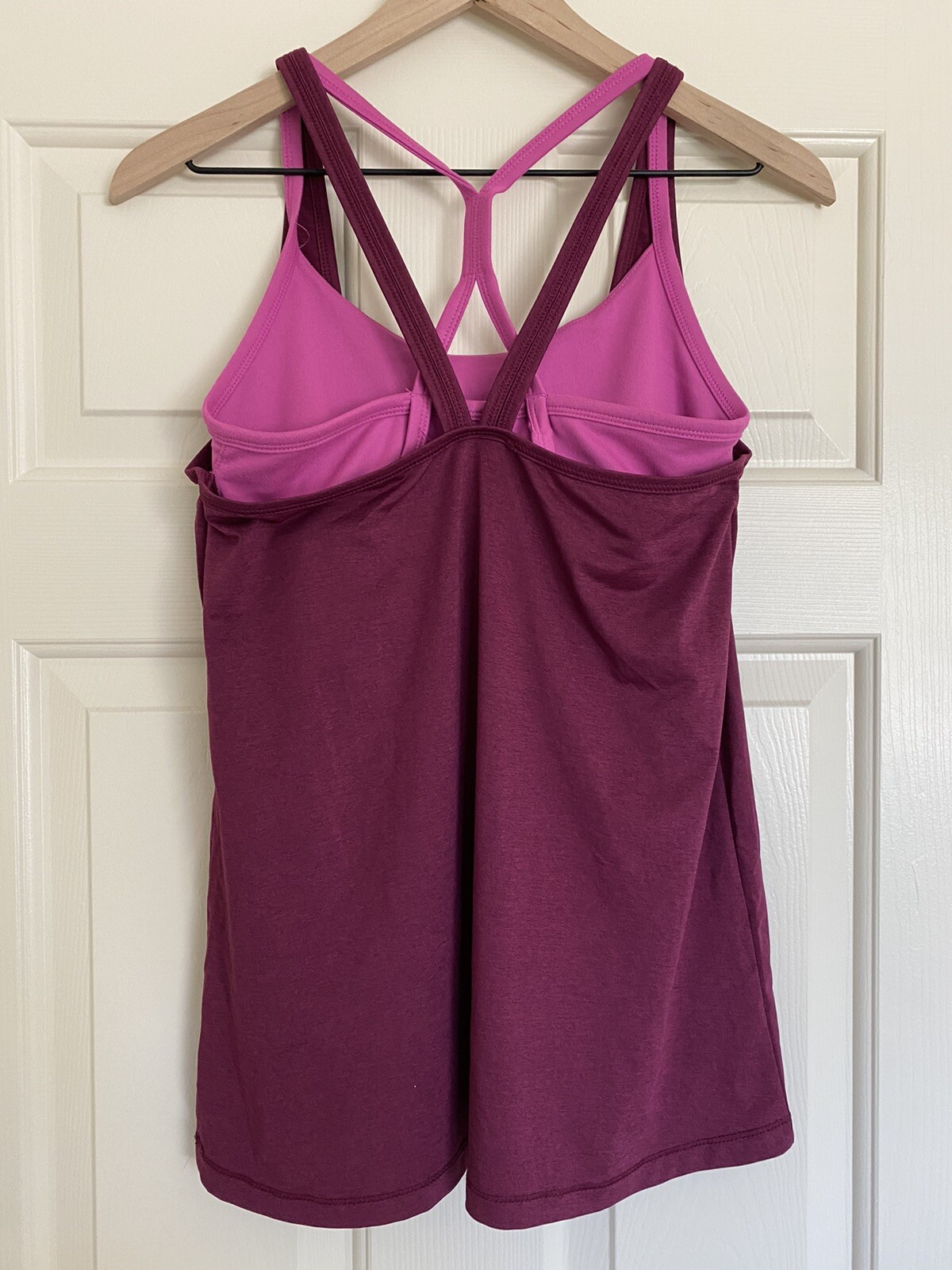 Active by Old Navy workout top with built in bra M, Very Cute!