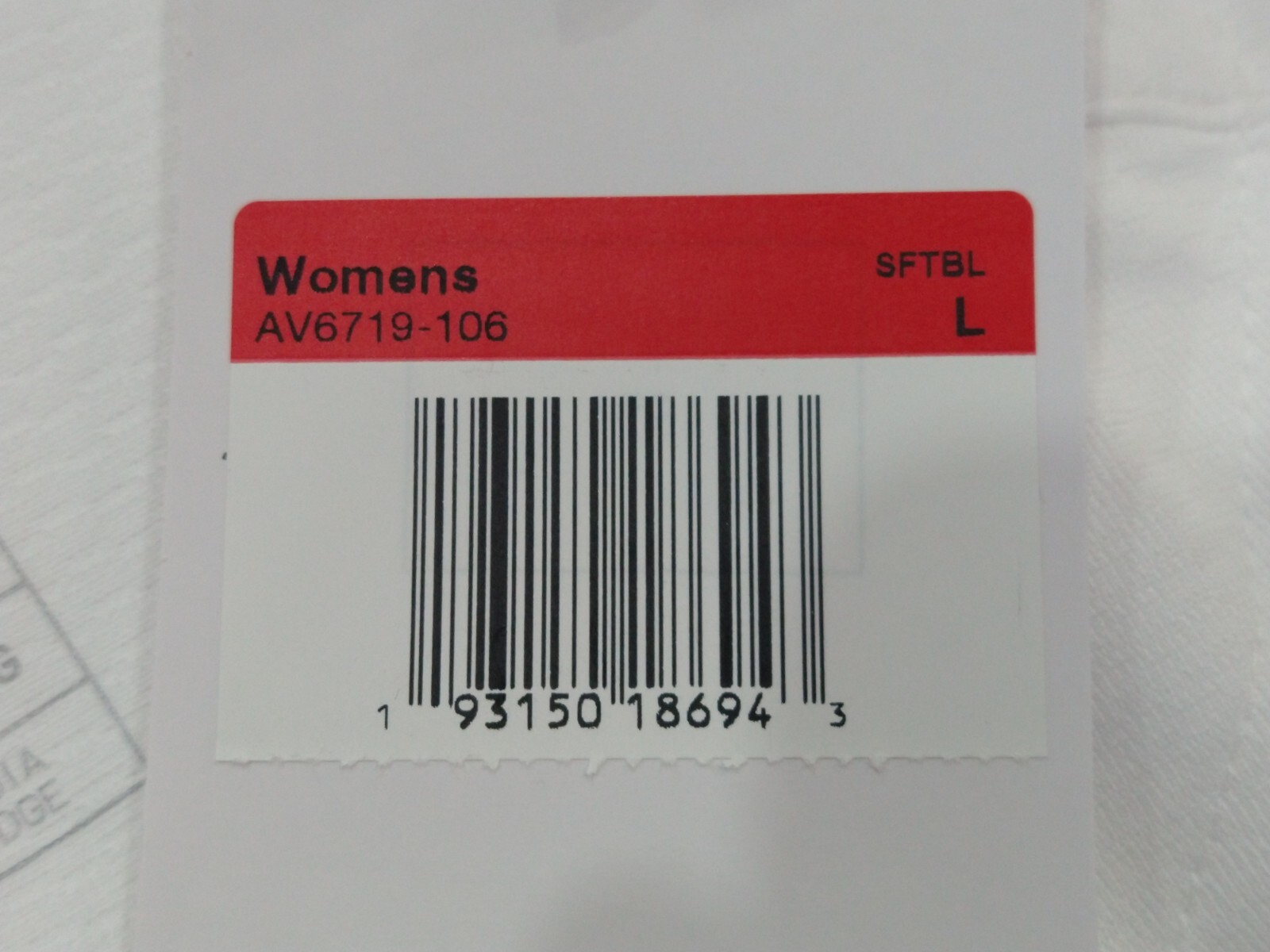 Nike Womens Vapor Select Full Button Softball Jersey – AV6719 106 – White – Sz L