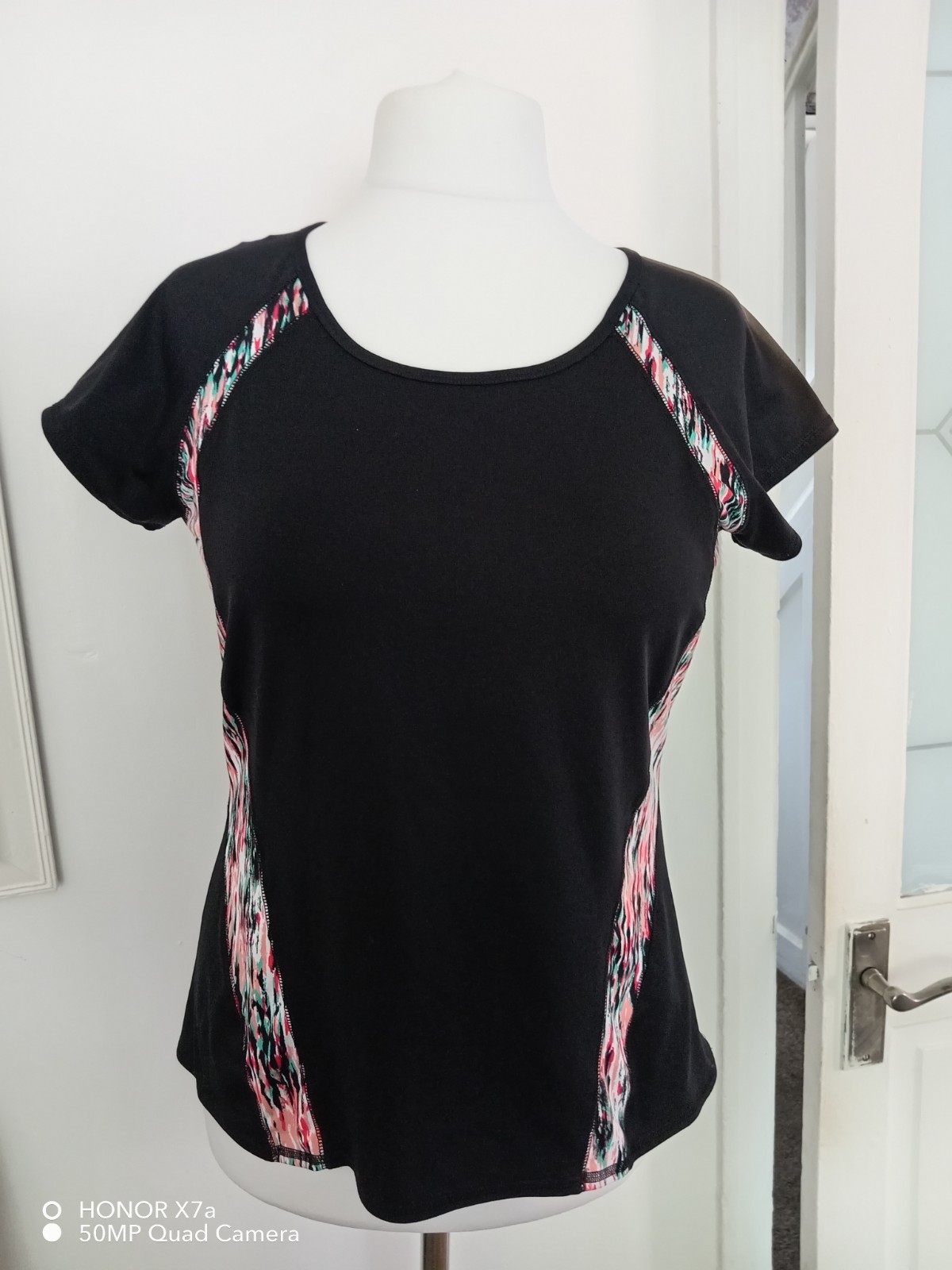 Women’s Black & Pink Mix Activewear Sports Top. Vgc. Size 18