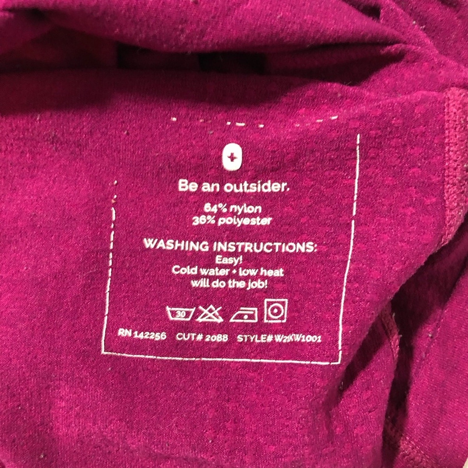 Figs seamless long sleeve base layer hot pink womens S medical workwear
