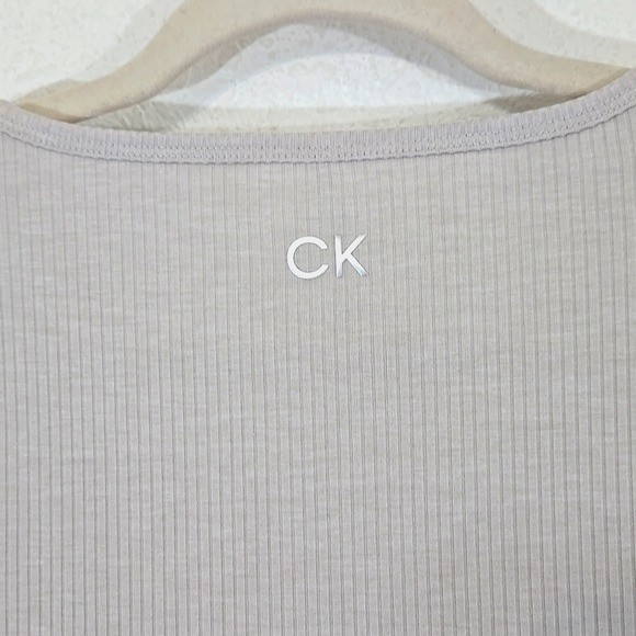 *NEW* Calvin Klein Performance Taupe Cropped Long Sleeve Top Stretch Comfort, M