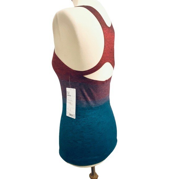 Athleta Red Blue Gradient Tank Racerback Fitted Stretch Womens Sz S NWT