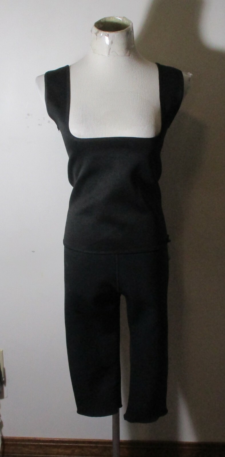 CFR Black Neoprene Cropped Compression Pants & Top Outfit Size M/L
