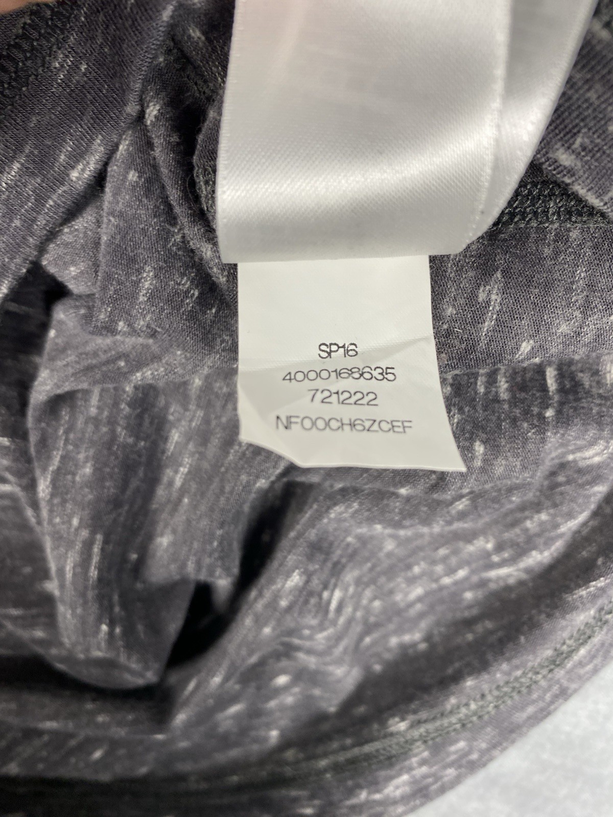 The North Face Womens M V Neck Shirt Gray Short Sleeve Activewear SP16