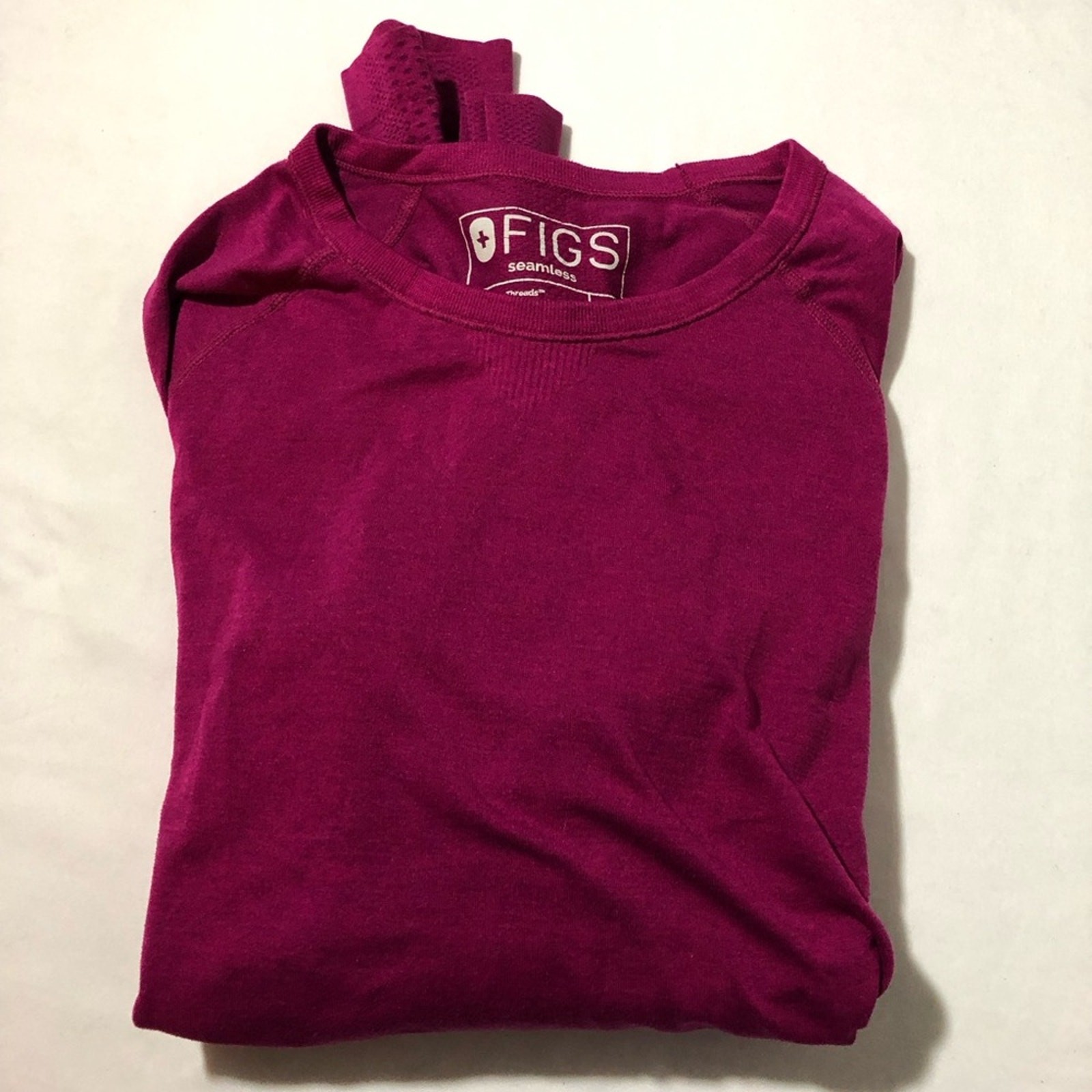 Figs seamless long sleeve base layer hot pink womens S medical workwear