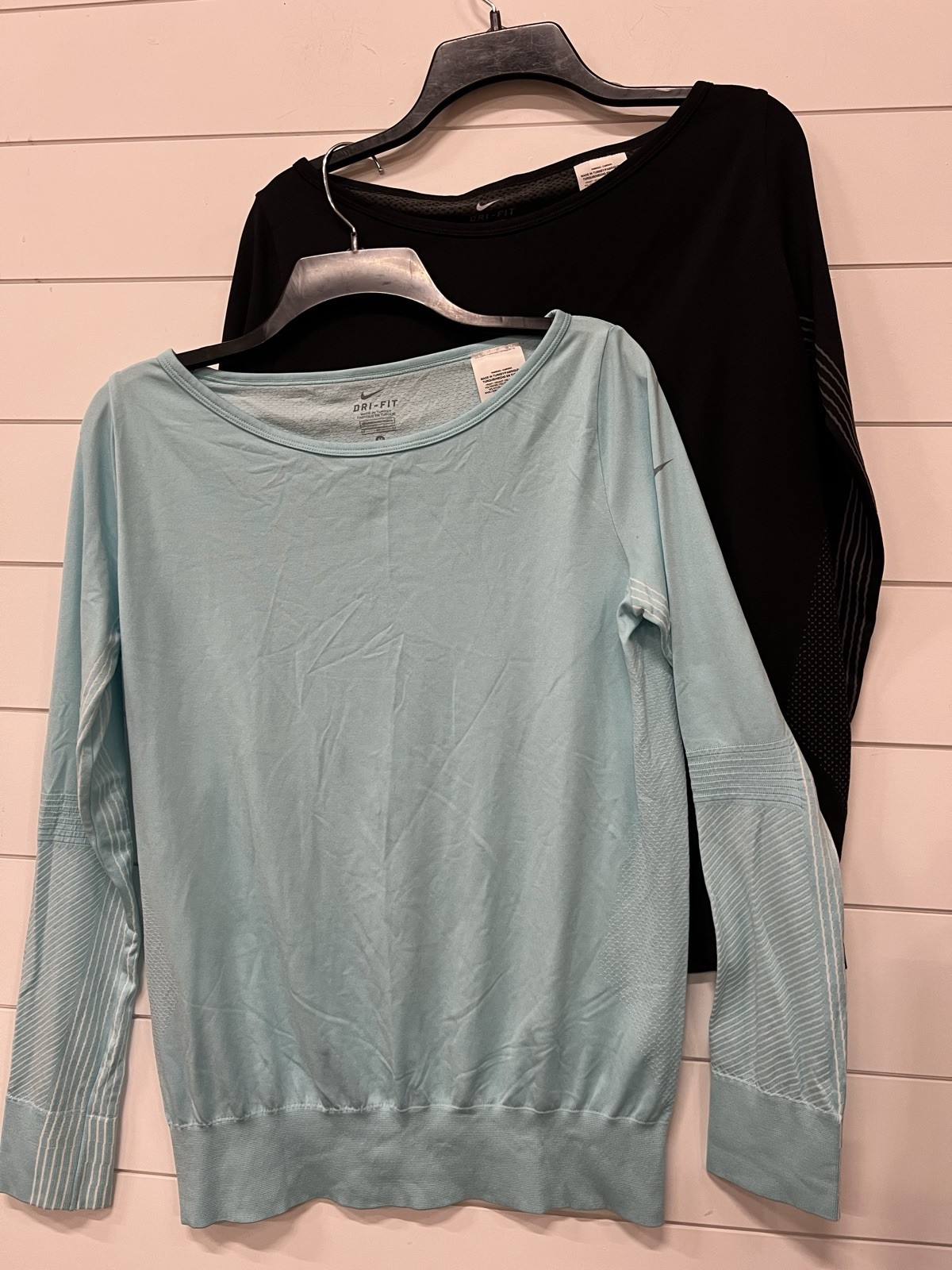 2 Womens NIKE Dri-Fit Shirt Activewear Top Running Gym Swoosh Sz M Black Aqua