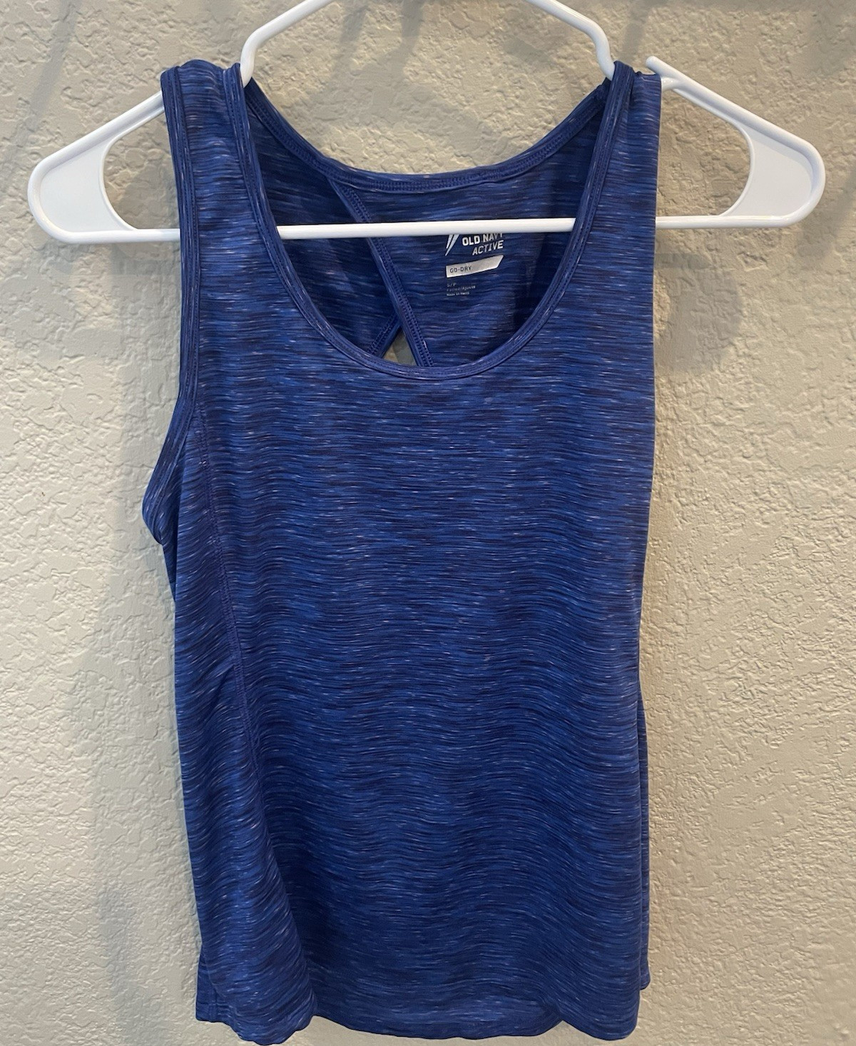 Old Navy Active Women’s go dry tank top (small)