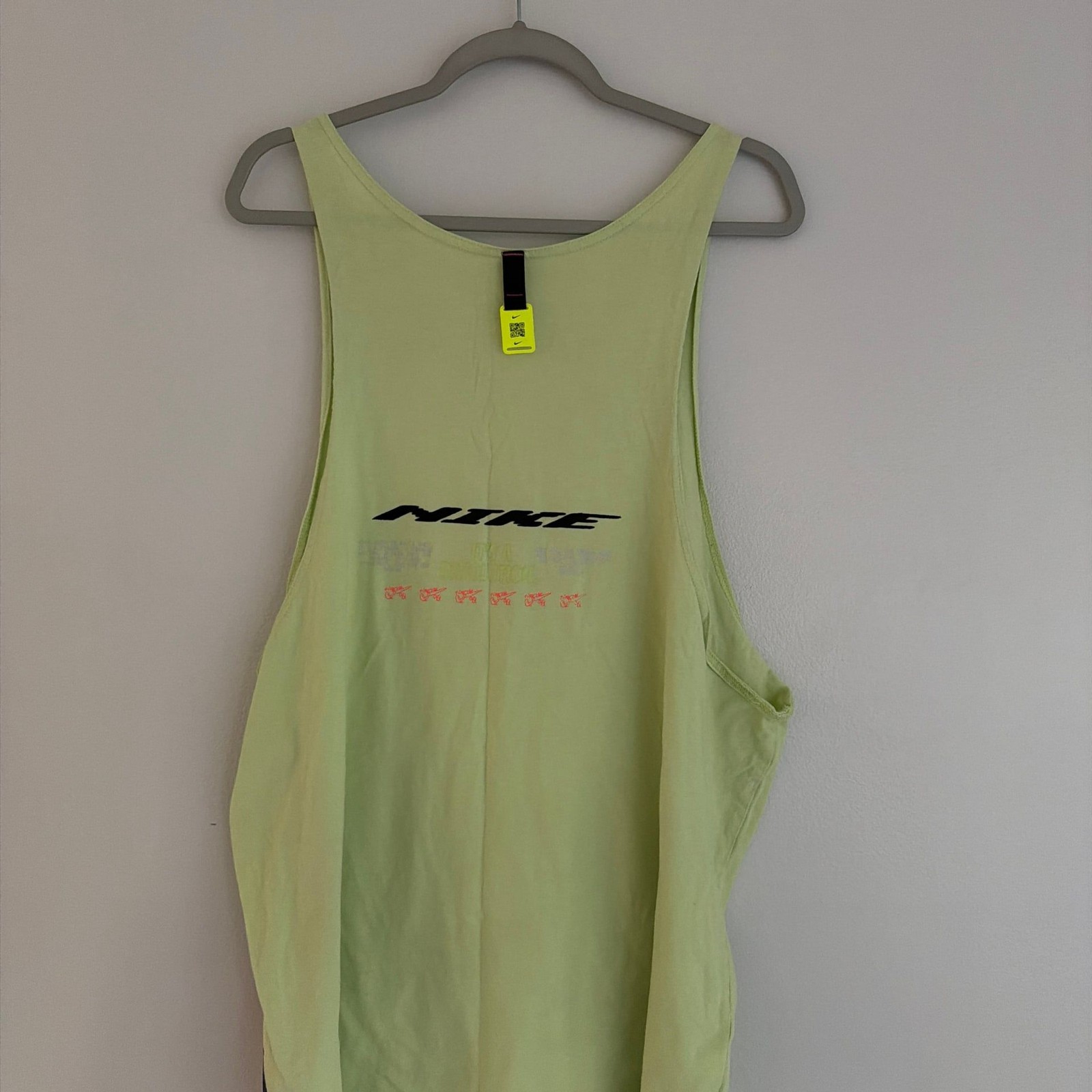 Nike Sportswear Festival Revolution Tank Top Liquid Lime Green