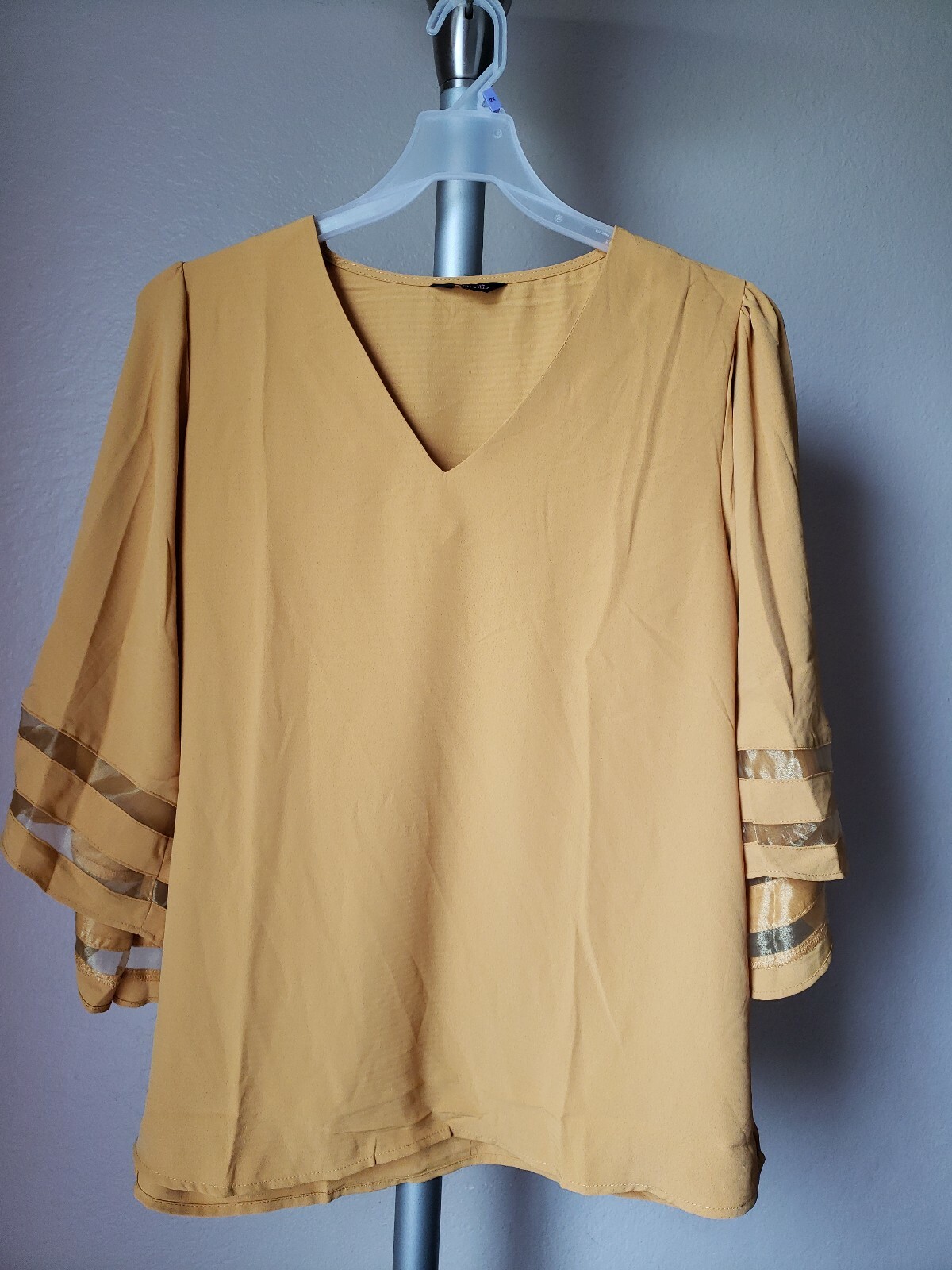 NWOT AMARYLLIS Women’s Brown V-Neck Flutter-Sleeve Top – Size XL