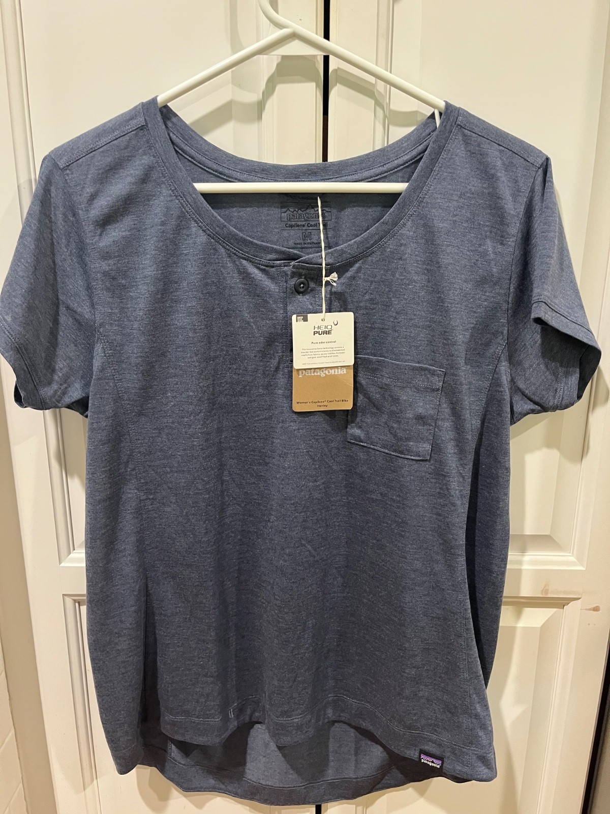 NEW blue grayish Patagonia Medium capilene cool trail bike henley odor control