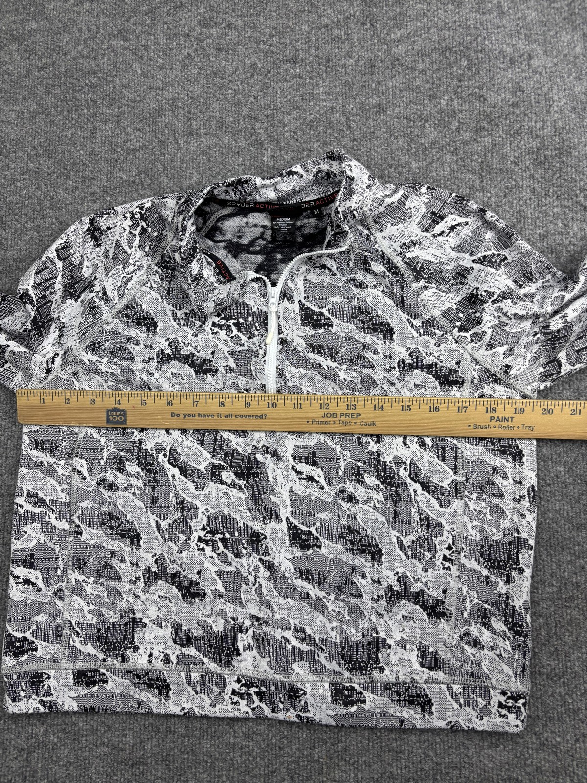Spyder Pullover Womens Medium Gray Camo 1/4 Zip Mock Neck Long Sleeve Activewear