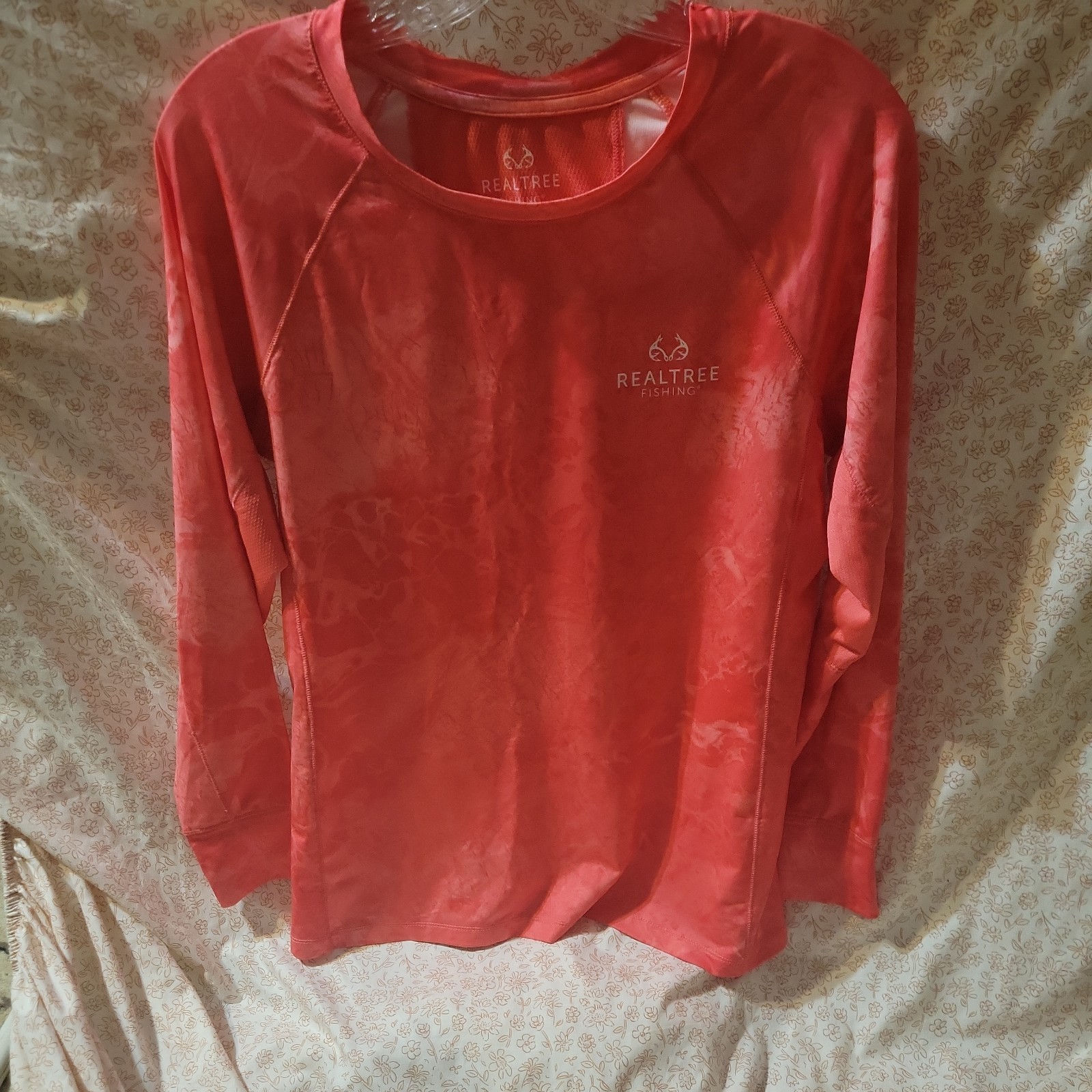Realtree Top Shirt Medium Adult coral Long Sleeve Stretch Fishing womens M