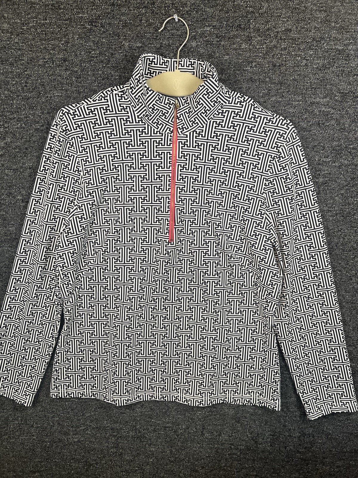 Melly M Women’s M Black White Geometric print with Zipper Neck Long Sleeve
