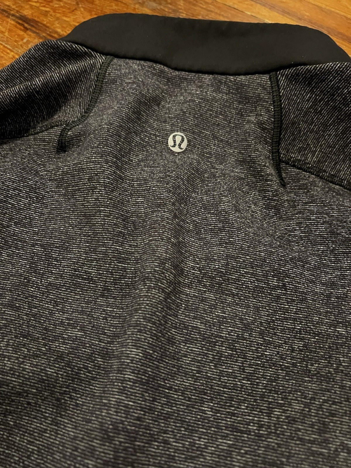 Lululemon Reversible 1/4 Zip Jacket Womens Gray Black Thumbholes Athletic yoga