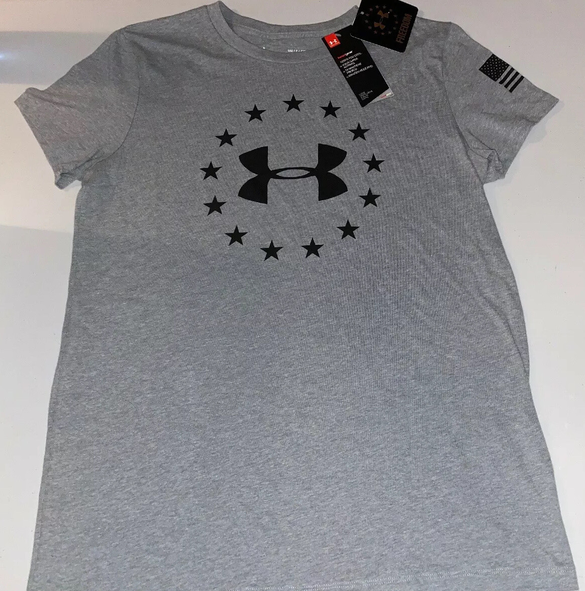Under Armour Womens Small UA Freedom Logo Heatgear Short Sleeve NWT 1333372