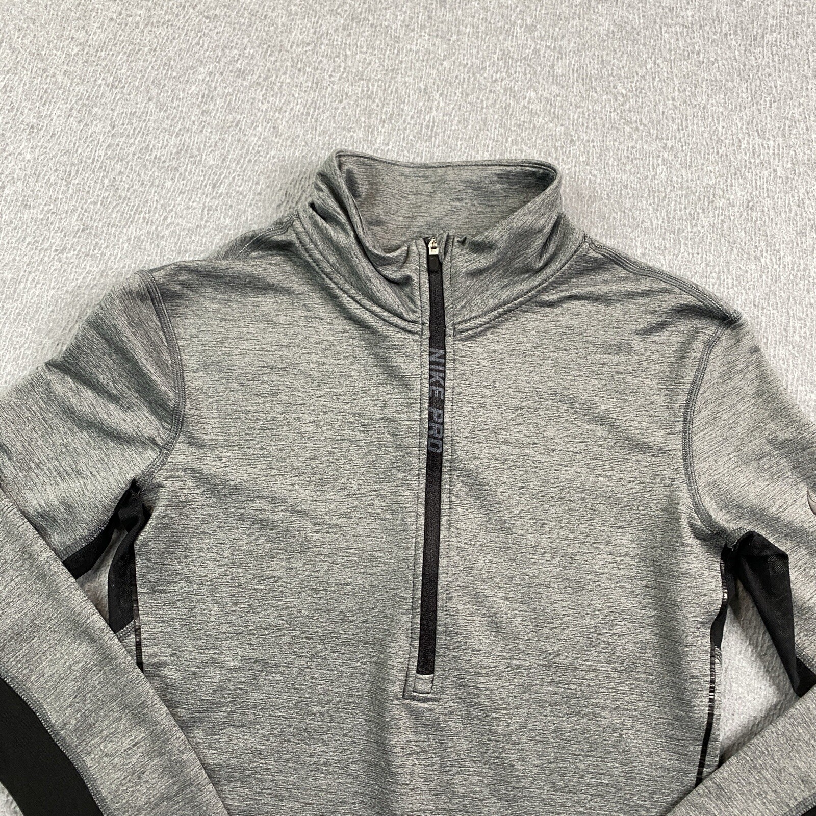 Nike Pro Sweatshirt Womens Medium HyperWarm 1/2 Zip Pullover Thumbholes Run Gym