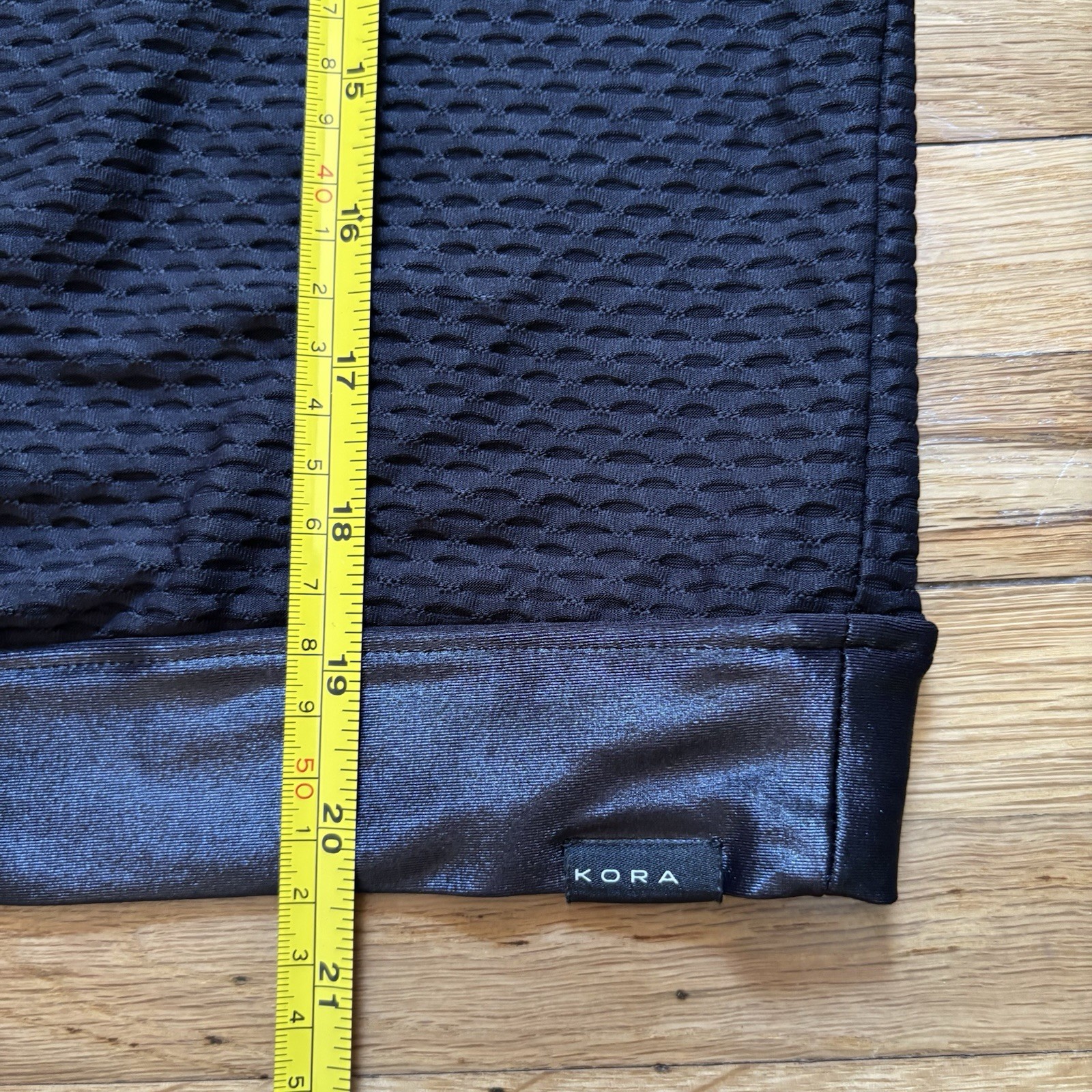 KORAL Sofia Pullover Black Satin Trim Activewear Made In USA Gym Moto Mesh Small