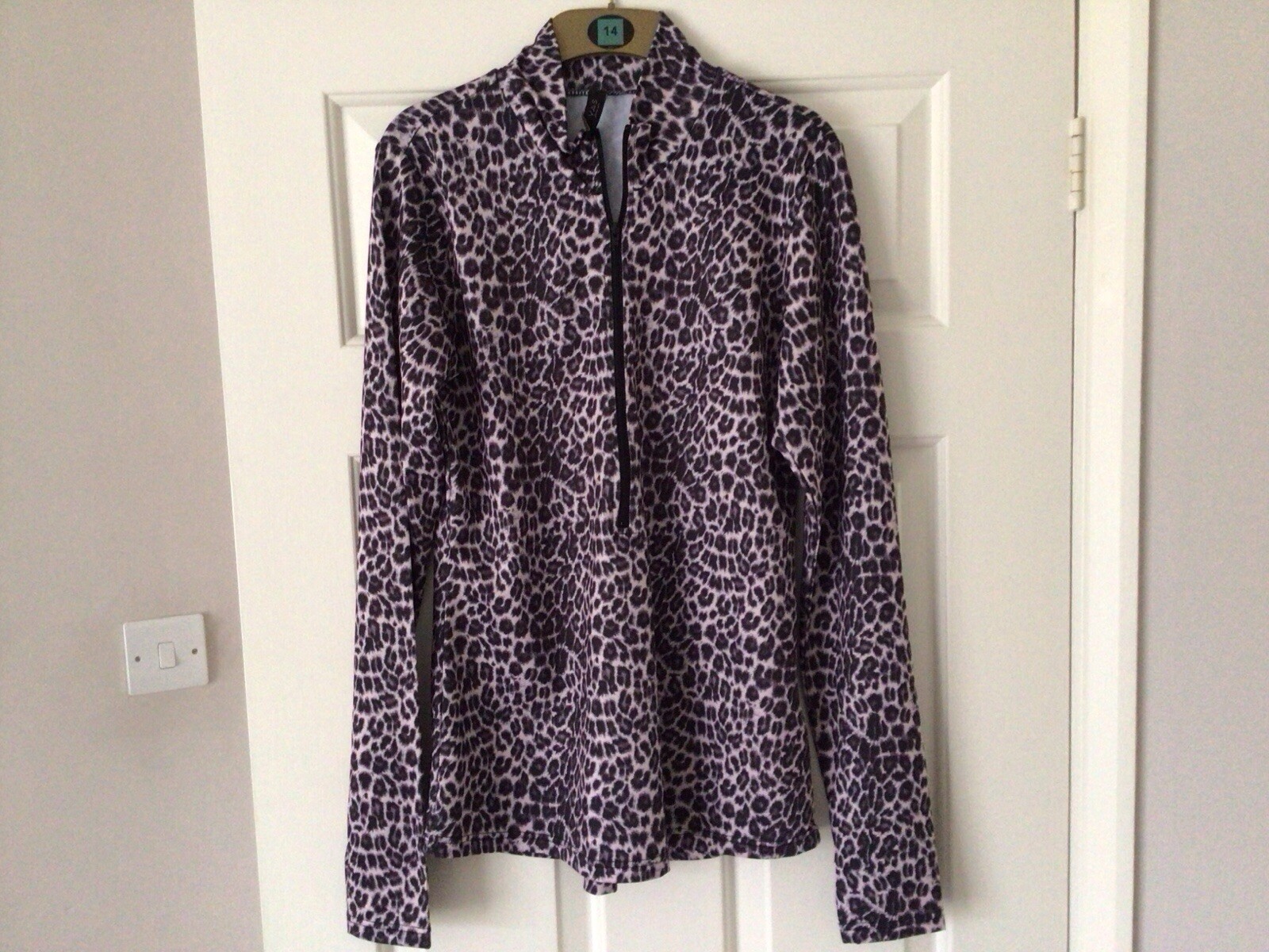 Y.A.S Fitness Long Sleeve Animal Print Top UK12/14 Pale Pink/Black/Purple