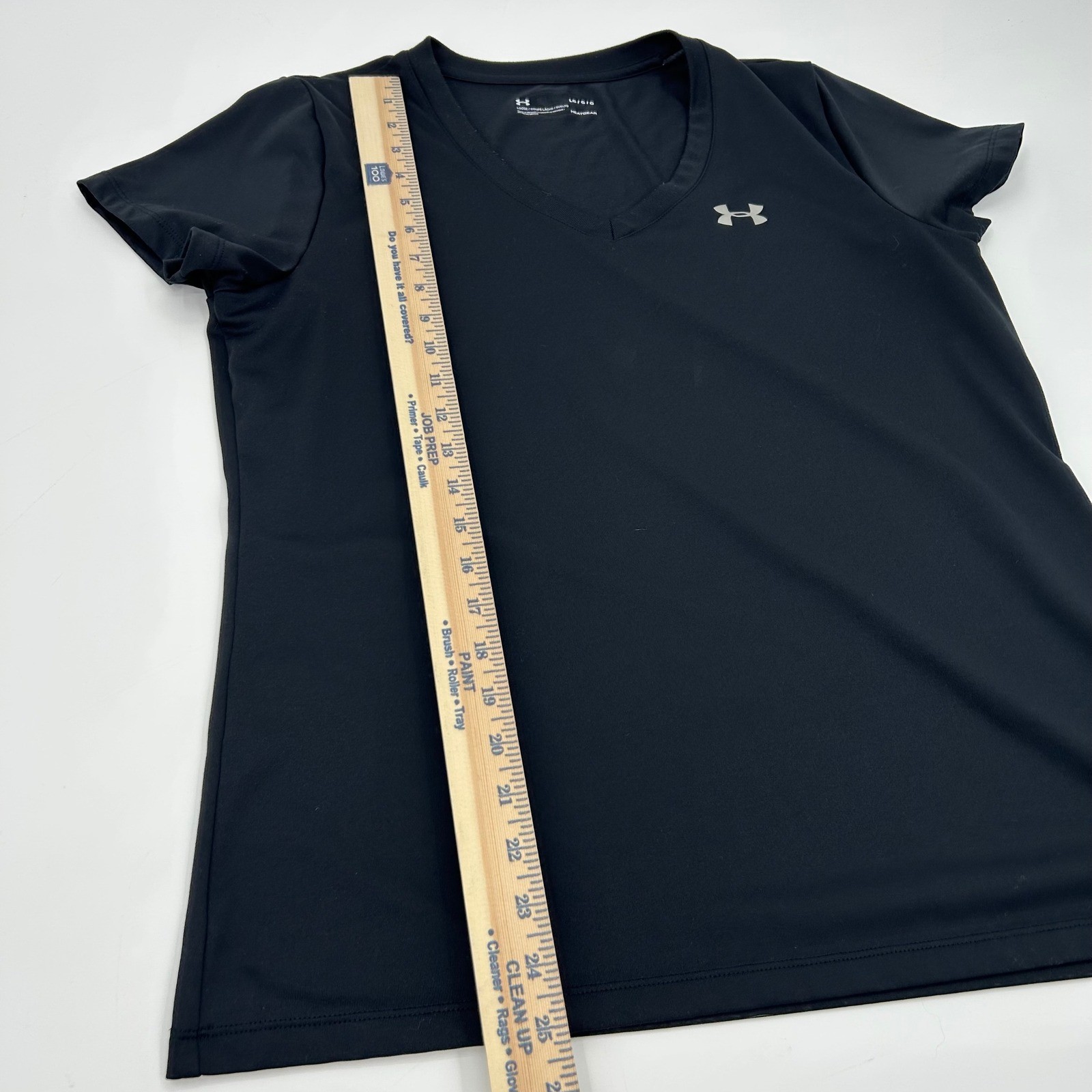 Under Armour Womens HeatGear V-Neck Short Sleeve Training Shirt Black Large