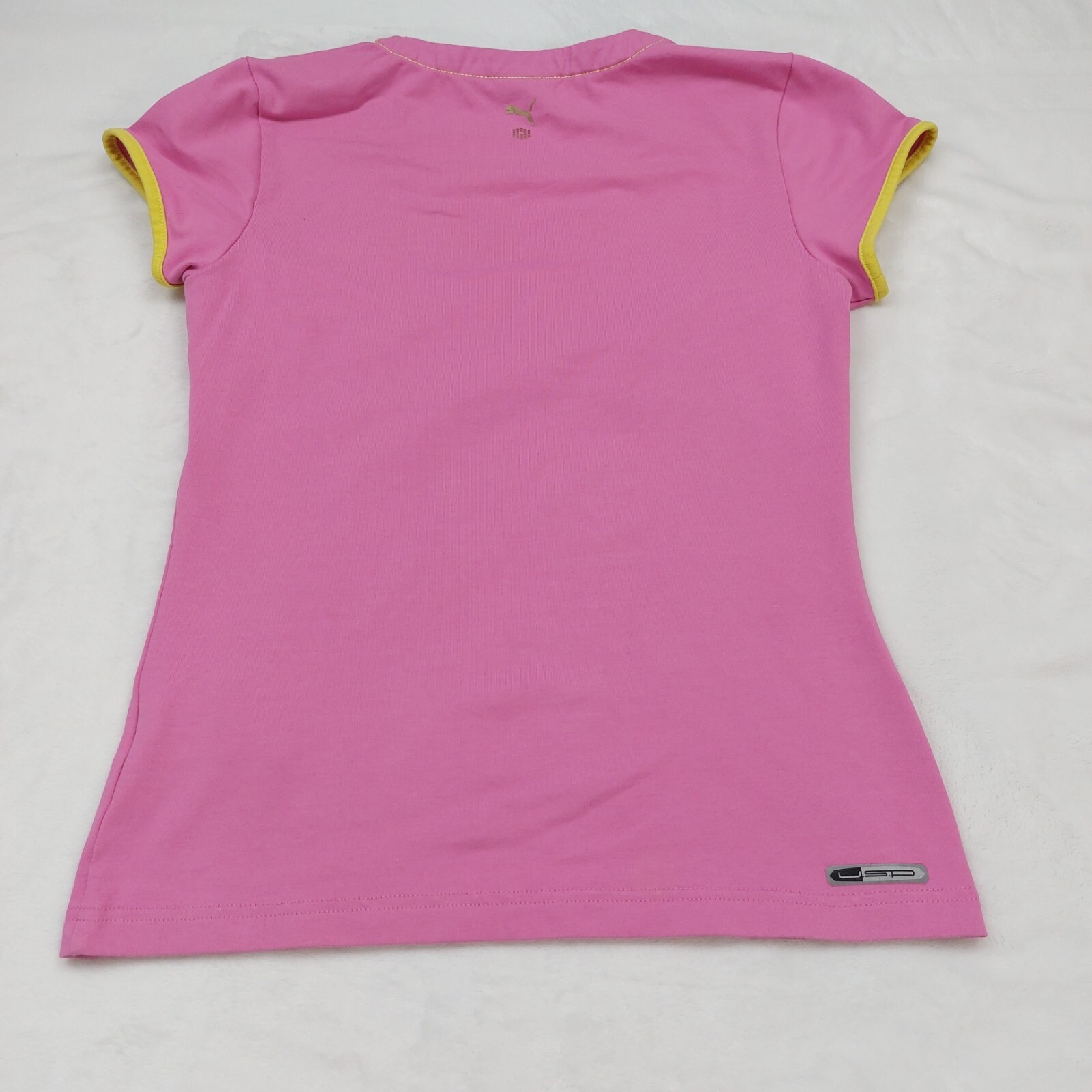 PUMA WOMEN’S PINK FLORAL DESIGN SHORT V-NECK SLEEVE ATHLETIC T-SHIRT SIZE SMALL