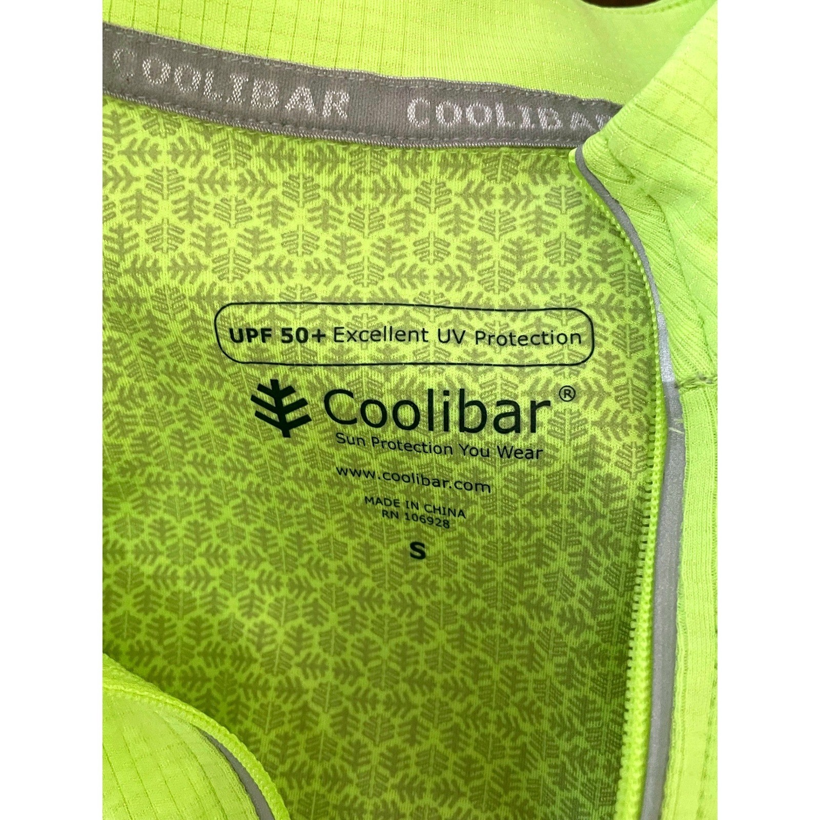 Coolibar UPF 50+ 1/4 Zip Performance Top Neon Green-Yellow Size S Athletic