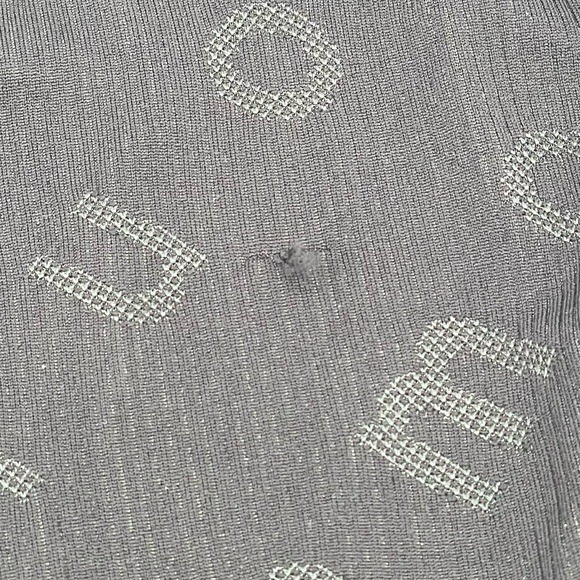 Lululemon Rest Less Pullover Logo Letter Black Graphite Grey Seamless Top Size 8