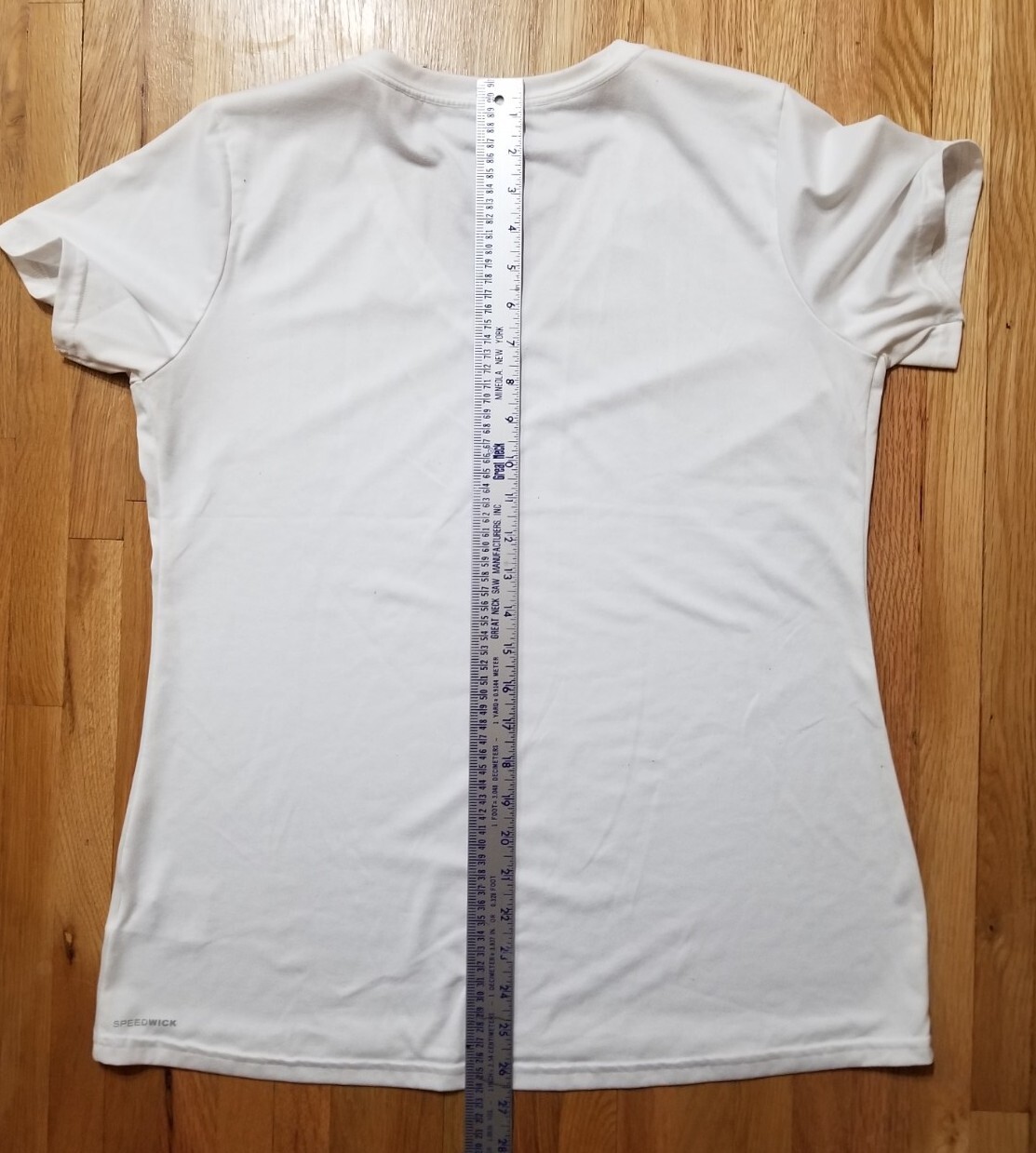 REEBOK SpeedWick Size Large White Active Wear V Neck Short Sleeve Women’s Top
