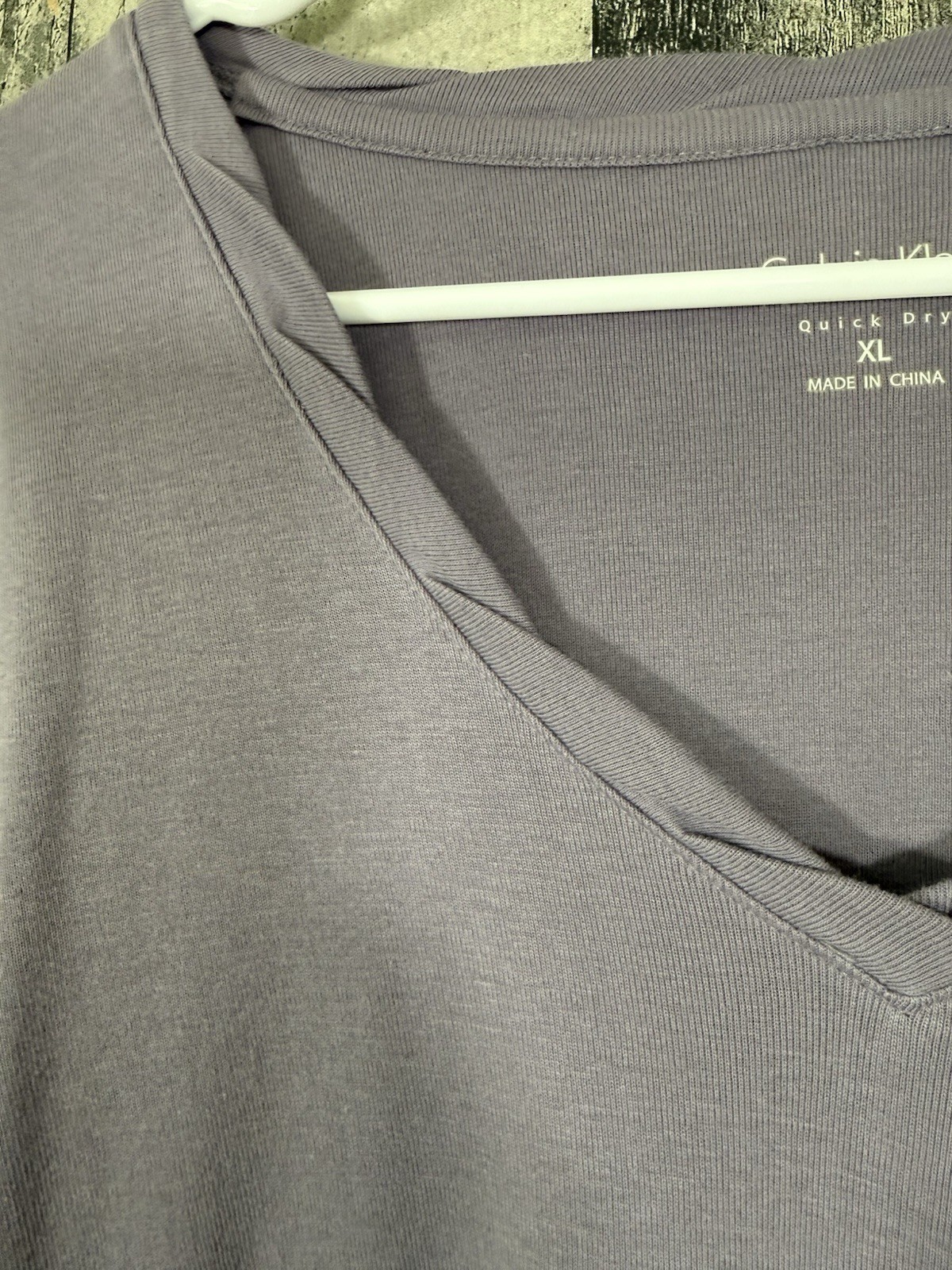 NWT Calvin Klein Performance Quick Dry Women’s V-Neck Purple T Shirt Size XL