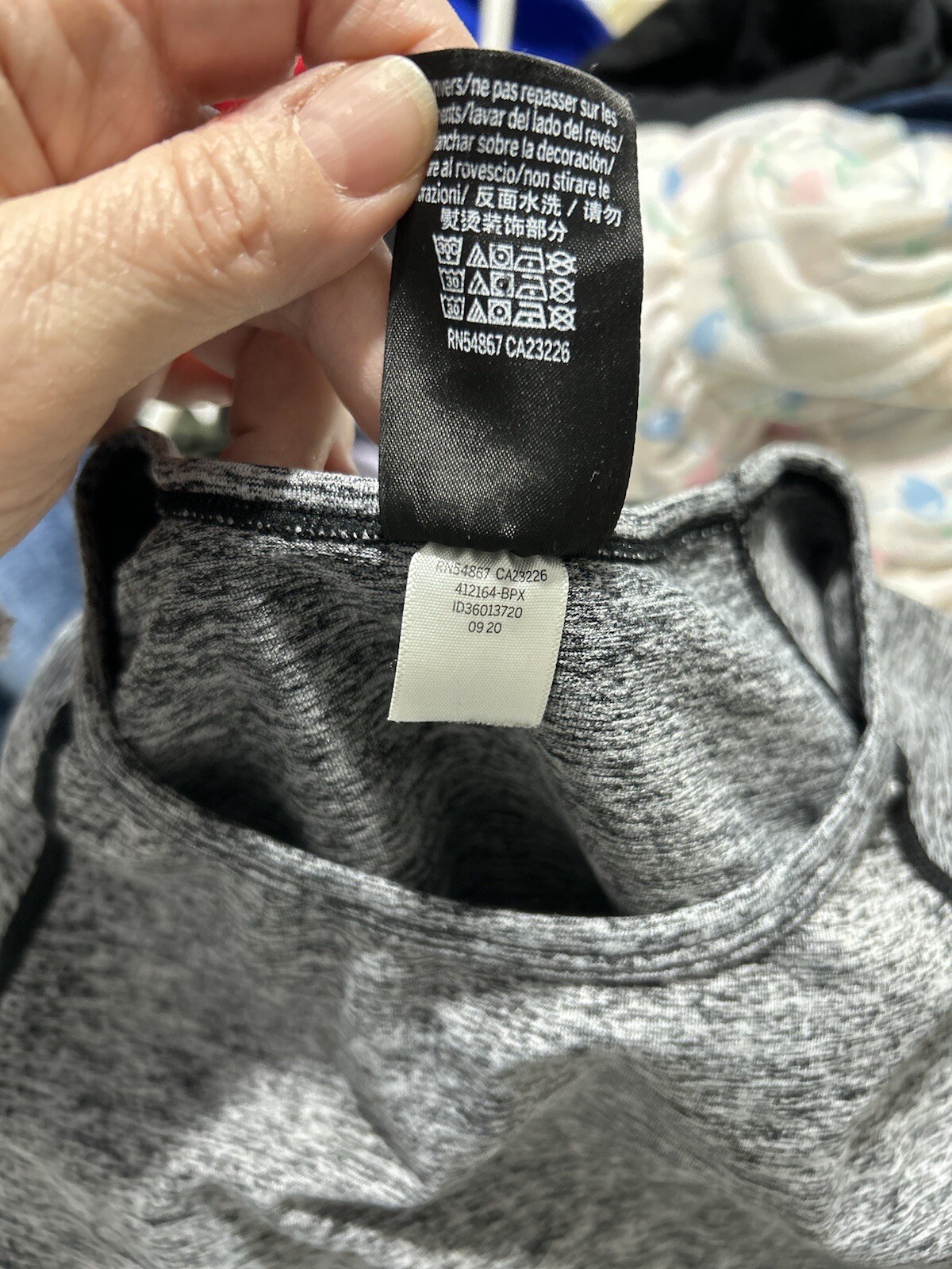 VS Pink Active Long Sleeve Seamless Work Out Top Women’s S Marled Gray Shirt